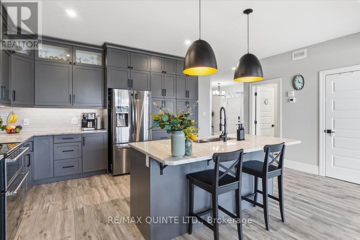 5 Allen Street, Prince Edward County, Ontario  K0K 2T0 - Photo 15 - X12885676