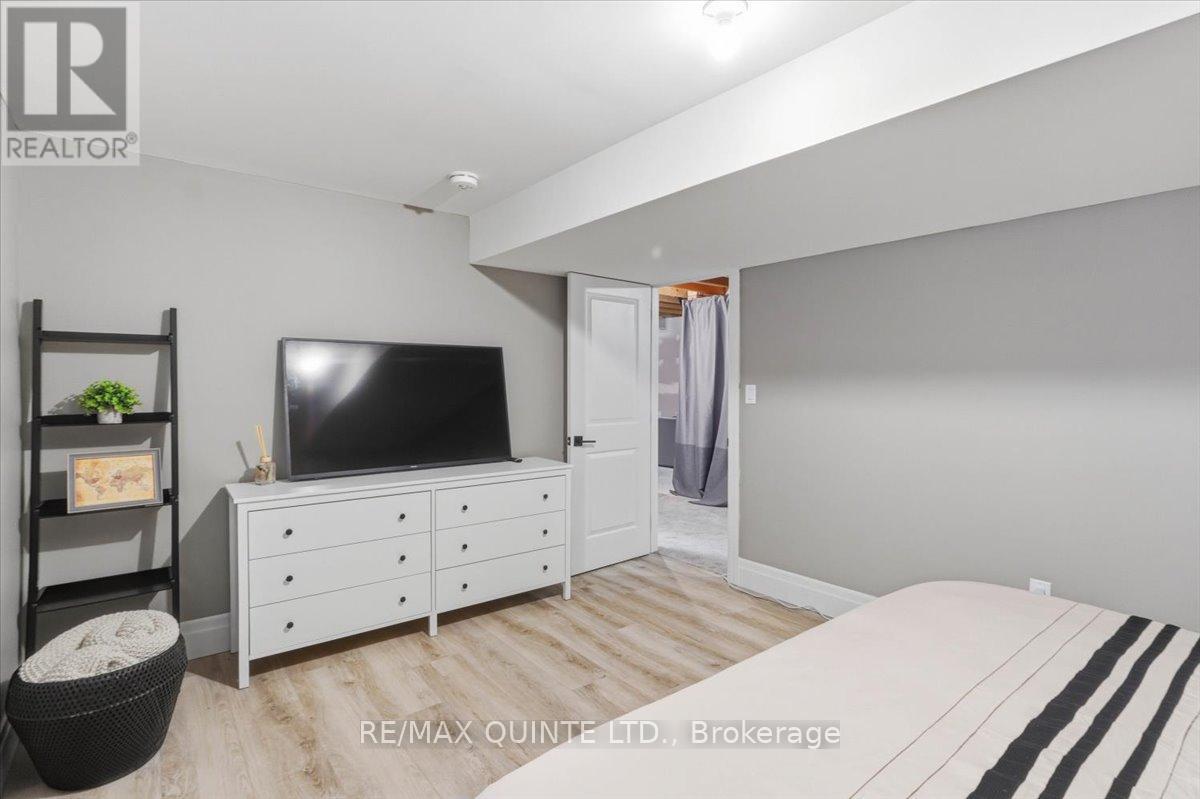 5 Allen Street, Prince Edward County, Ontario  K0K 2T0 - Photo 33 - X12885676