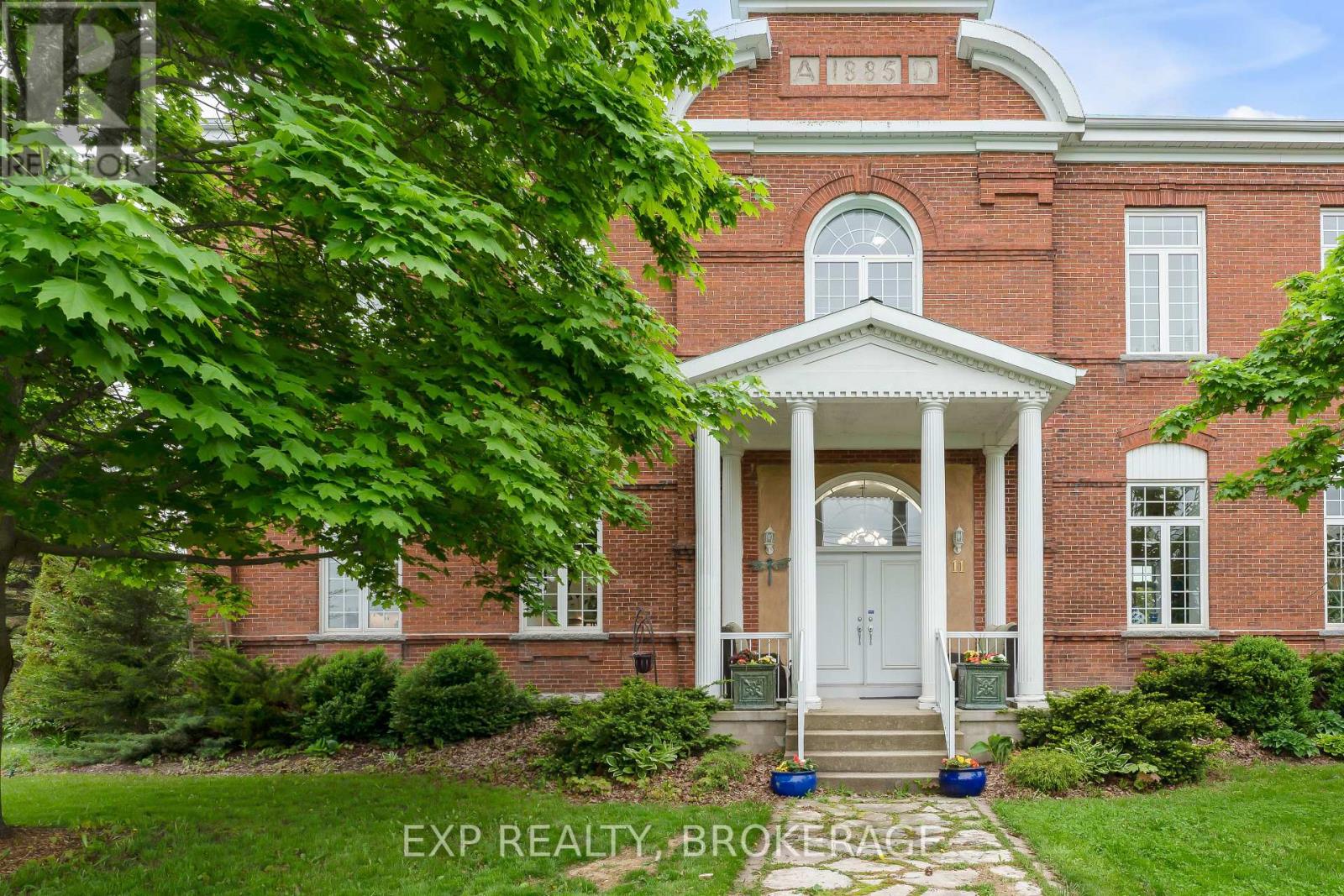 11 Cross Street, Loyalist, Ontario  K0H 2H0 - Photo 2 - X12885650