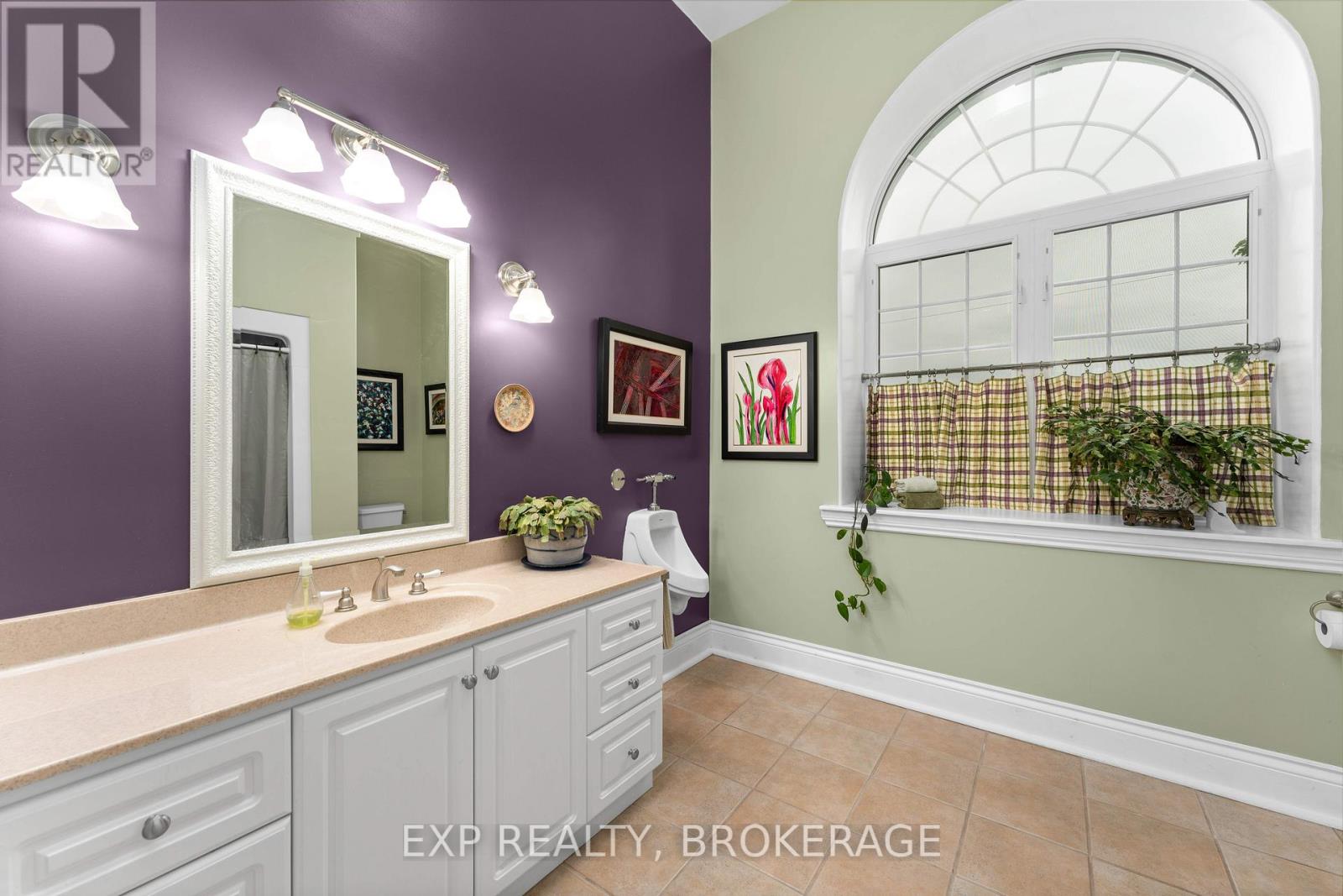 11 Cross Street, Loyalist, Ontario  K0H 2H0 - Photo 38 - X12885650