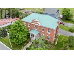 11 CROSS STREET, Loyalist, Ontario