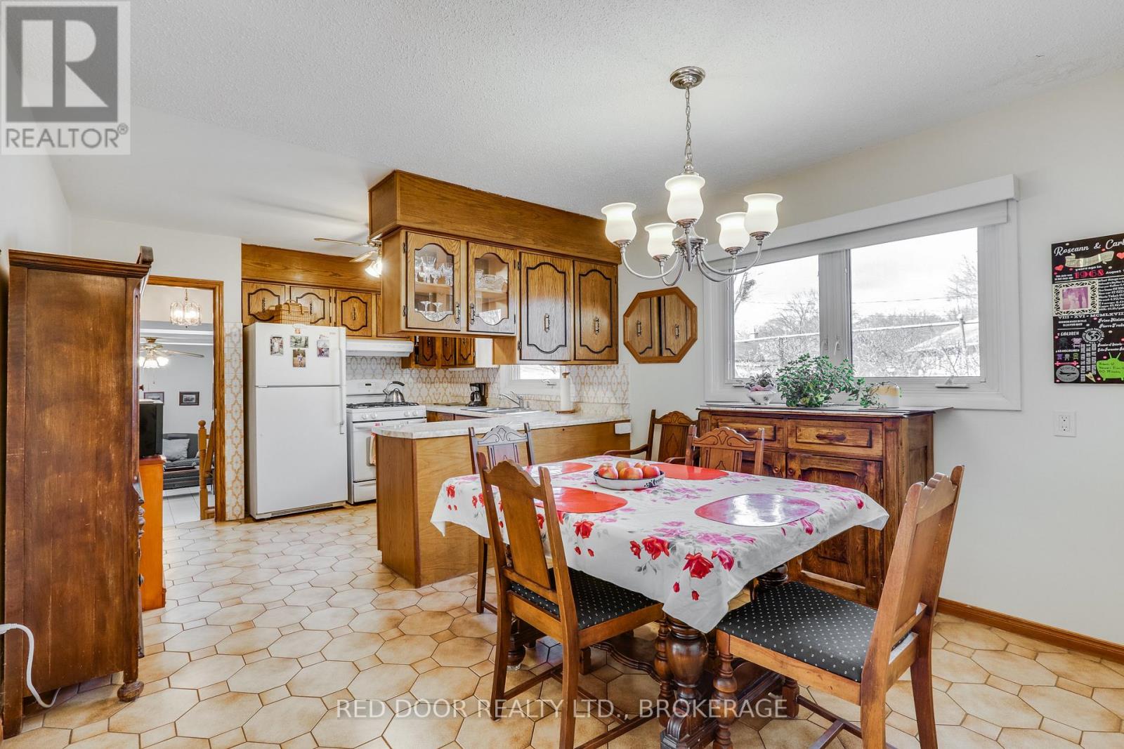 234 Manitoulin Drive, London East, Ontario  N5W 1M7 - Photo 10 - X12885710