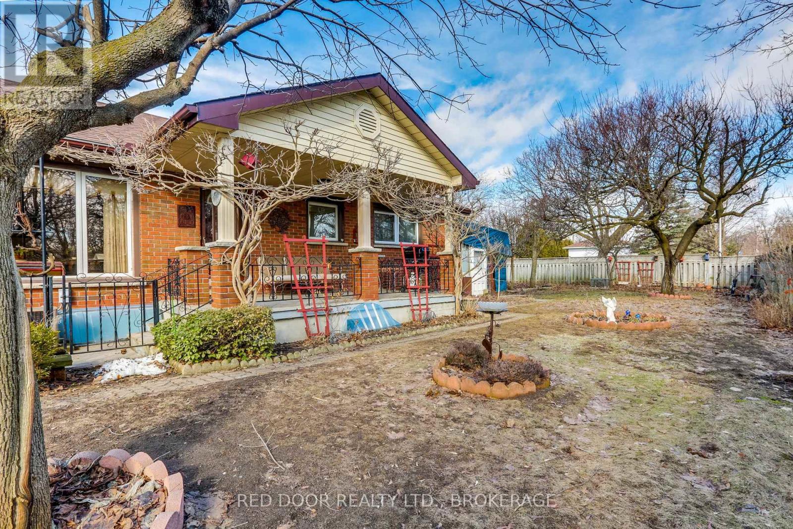 234 Manitoulin Drive, London East, Ontario  N5W 1M7 - Photo 2 - X12885710