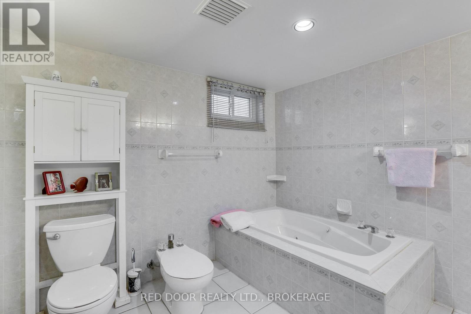 234 Manitoulin Drive, London East, Ontario  N5W 1M7 - Photo 28 - X12885710