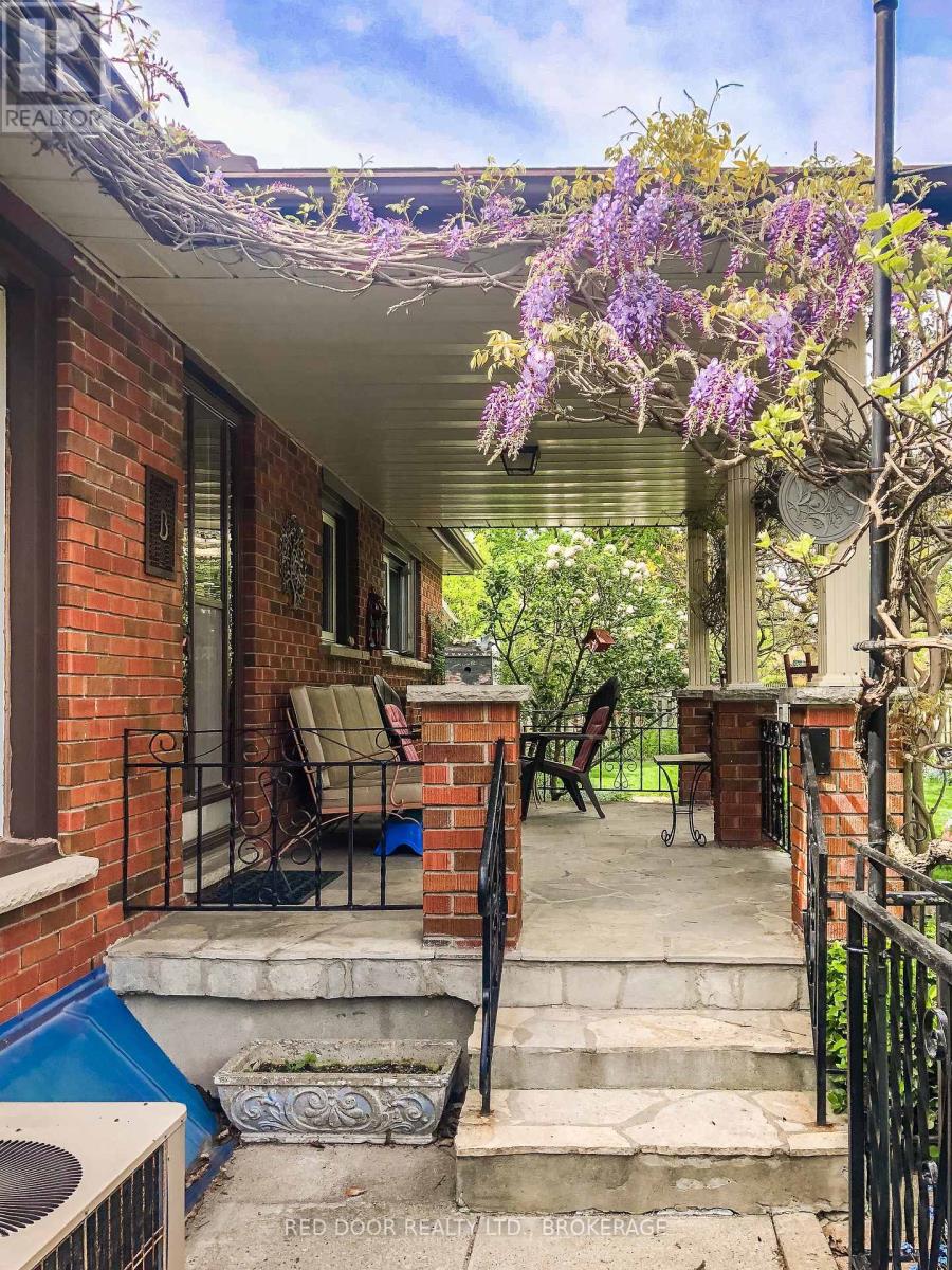 234 Manitoulin Drive, London East, Ontario  N5W 1M7 - Photo 4 - X12885710