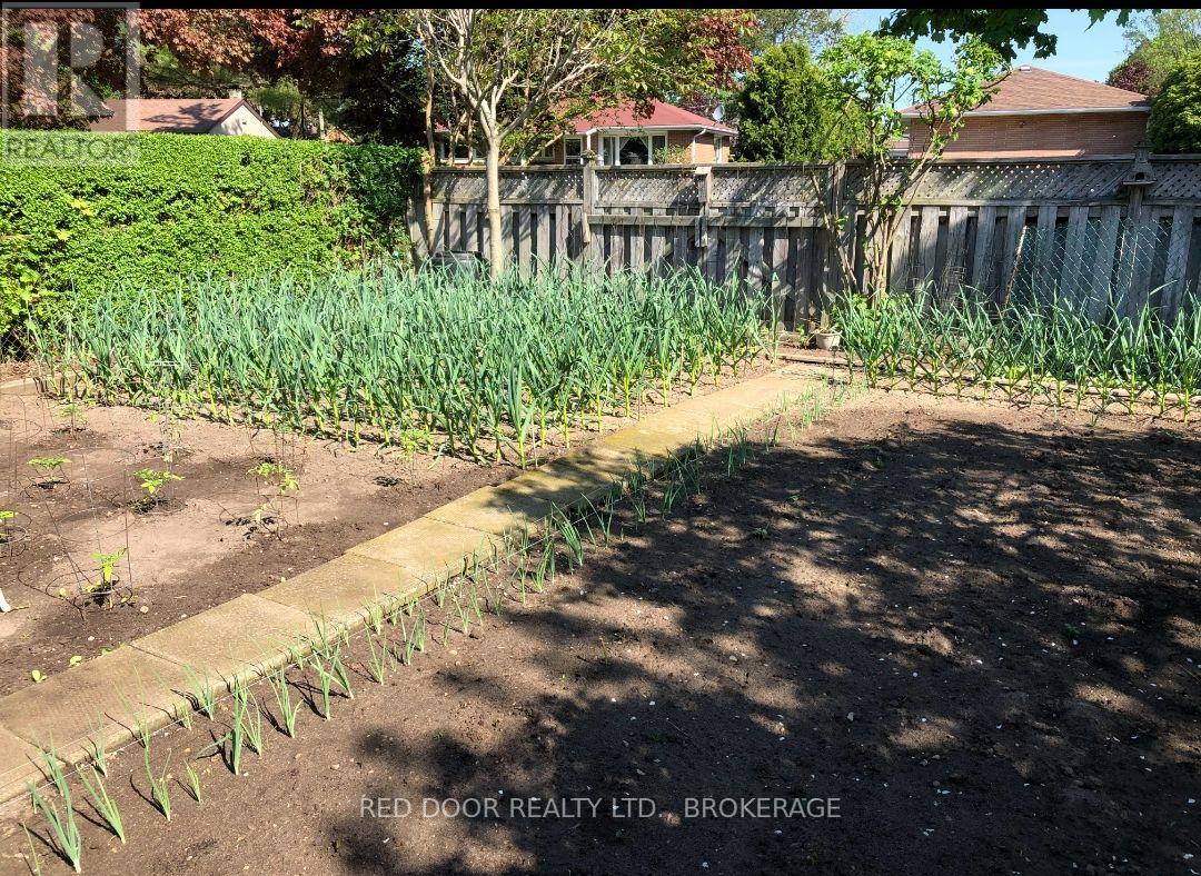 234 Manitoulin Drive, London East, Ontario  N5W 1M7 - Photo 43 - X12885710