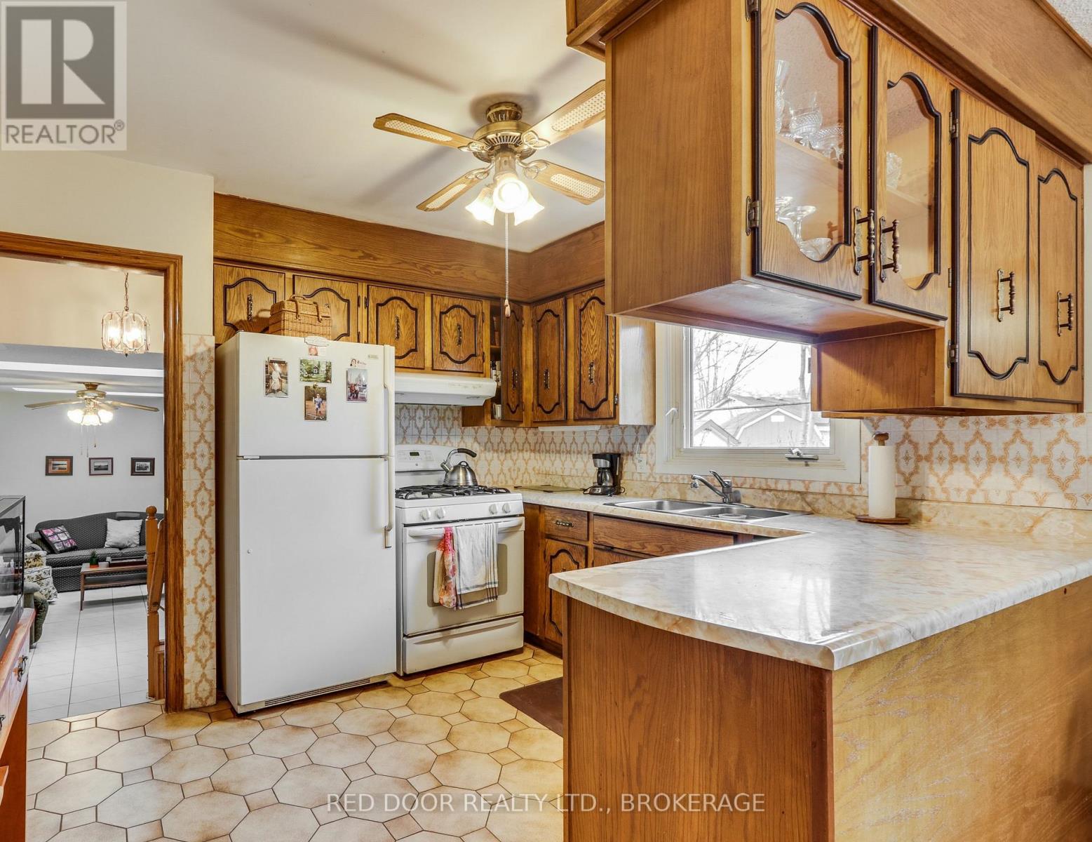 234 Manitoulin Drive, London East, Ontario  N5W 1M7 - Photo 7 - X12885710