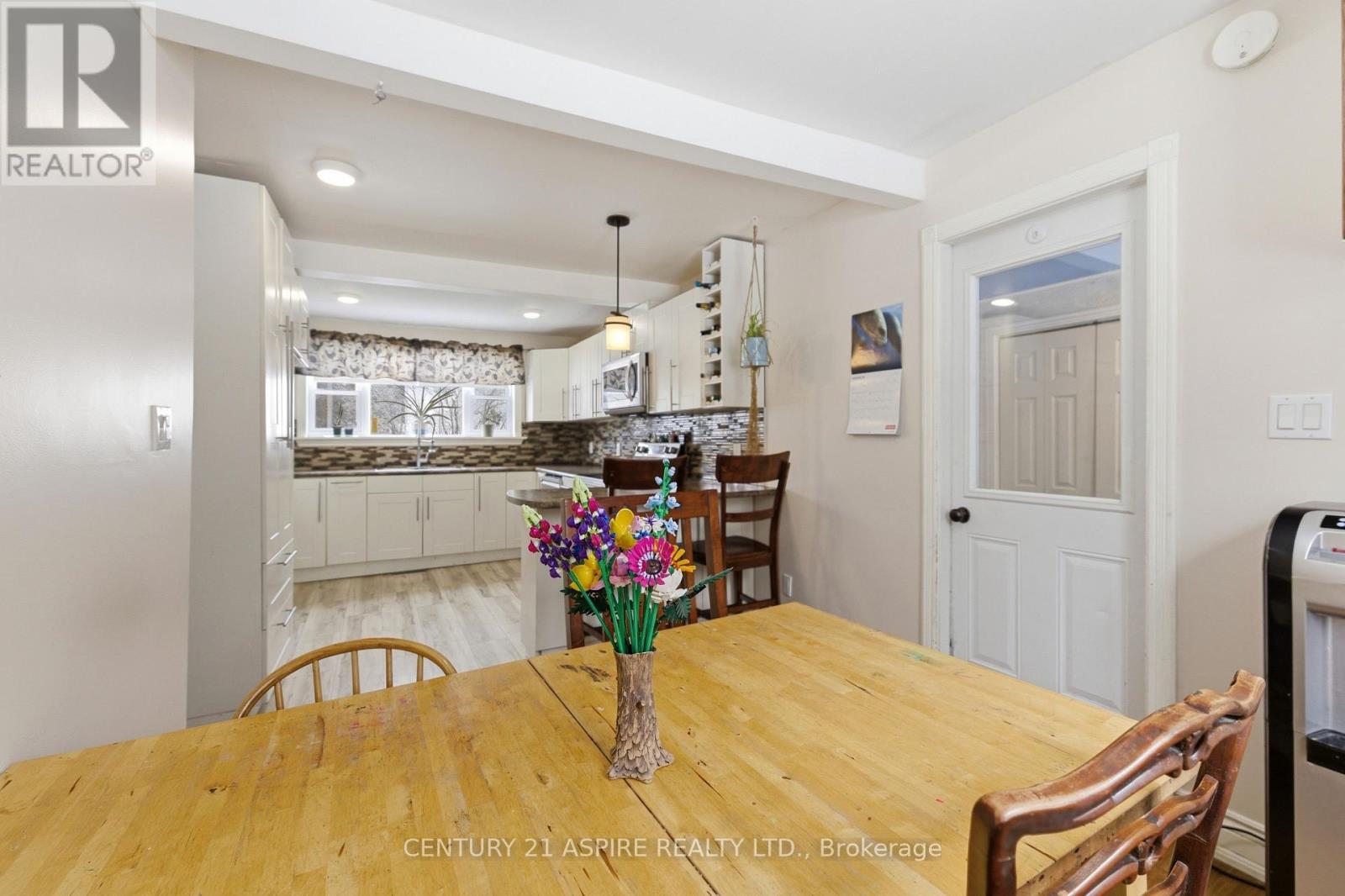 212 Schwanz Road, Petawawa, Ontario  K8H 1Y5 - Photo 11 - X12885660