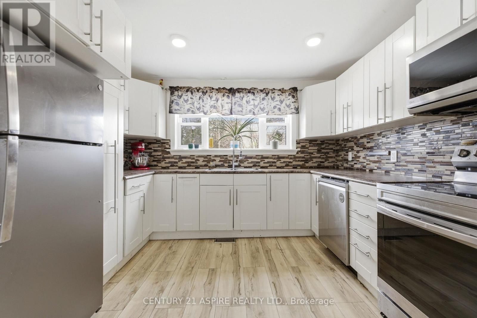 212 Schwanz Road, Petawawa, Ontario  K8H 1Y5 - Photo 18 - X12885660