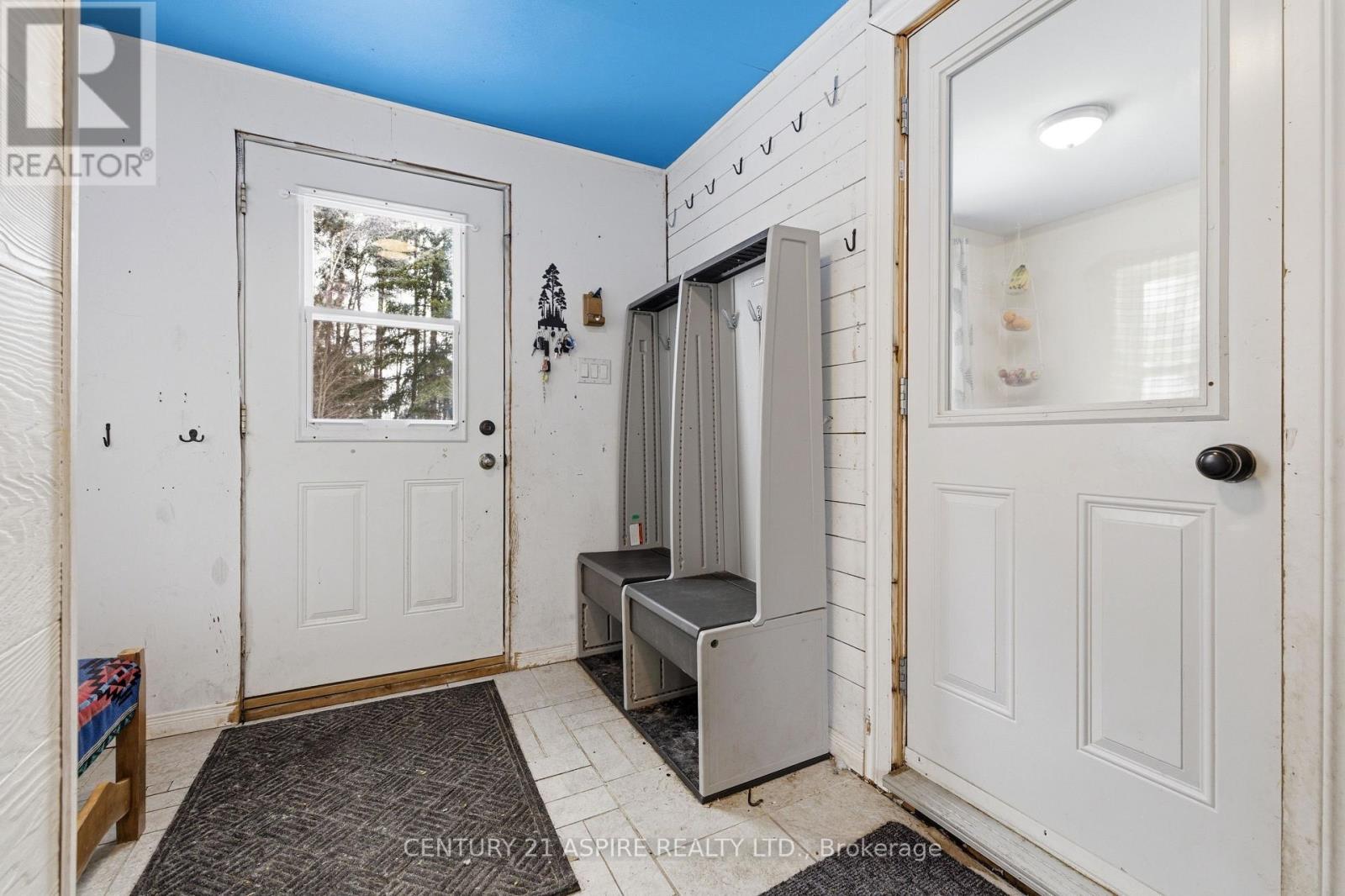 212 Schwanz Road, Petawawa, Ontario  K8H 1Y5 - Photo 4 - X12885660