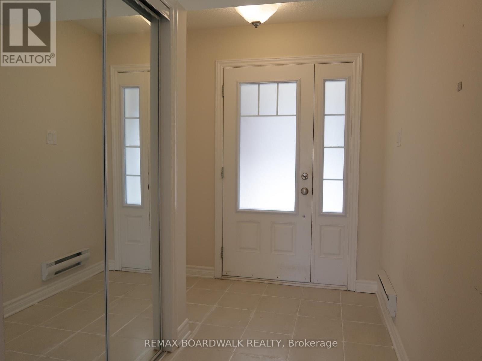 117 Gelderland Private, Ottawa, Ontario  K2V 0H8 - Photo 3 - X12885646