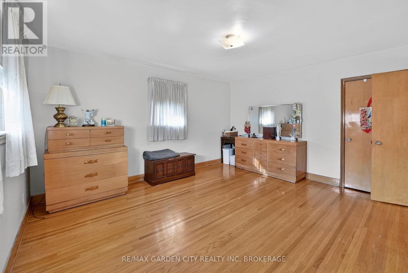 98 Golden Boulevard E, Welland, Ontario  L3B 1H7 - Photo 16 - X12885652