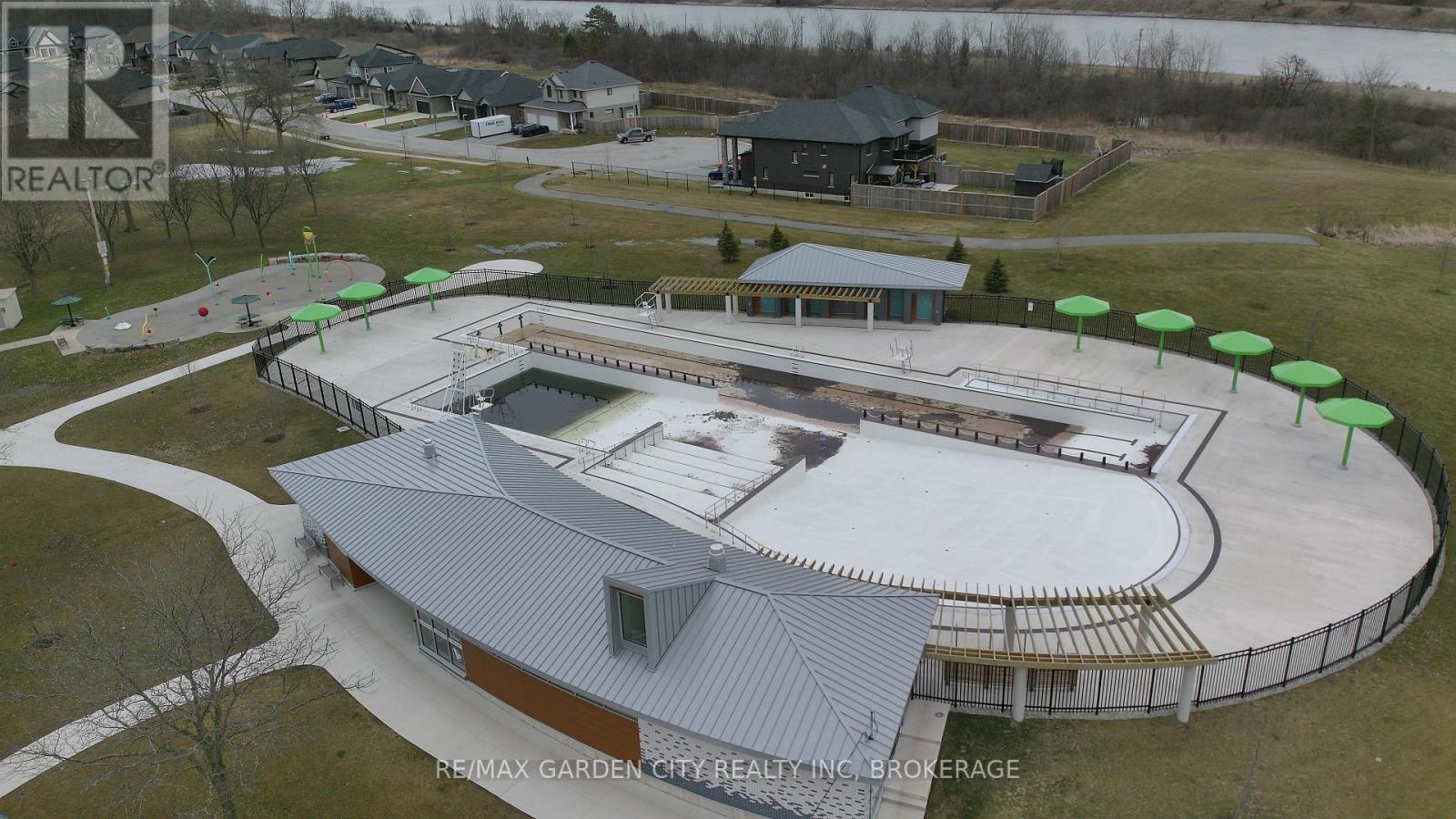 98 Golden Boulevard E, Welland, Ontario  L3B 1H7 - Photo 39 - X12885652