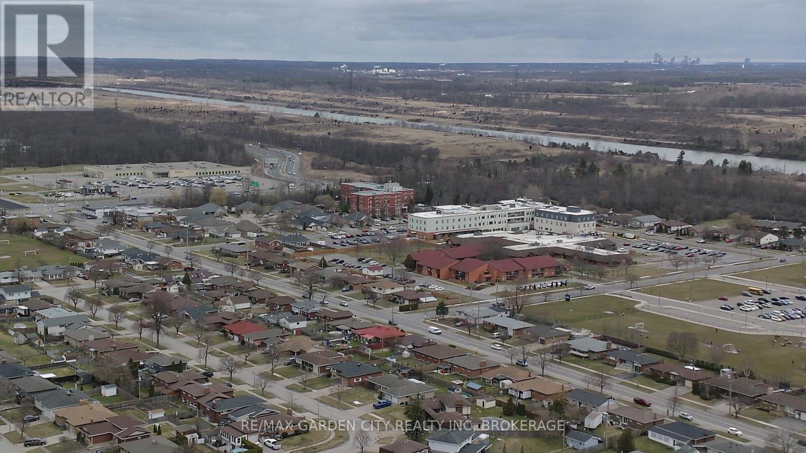 98 Golden Boulevard E, Welland, Ontario  L3B 1H7 - Photo 41 - X12885652