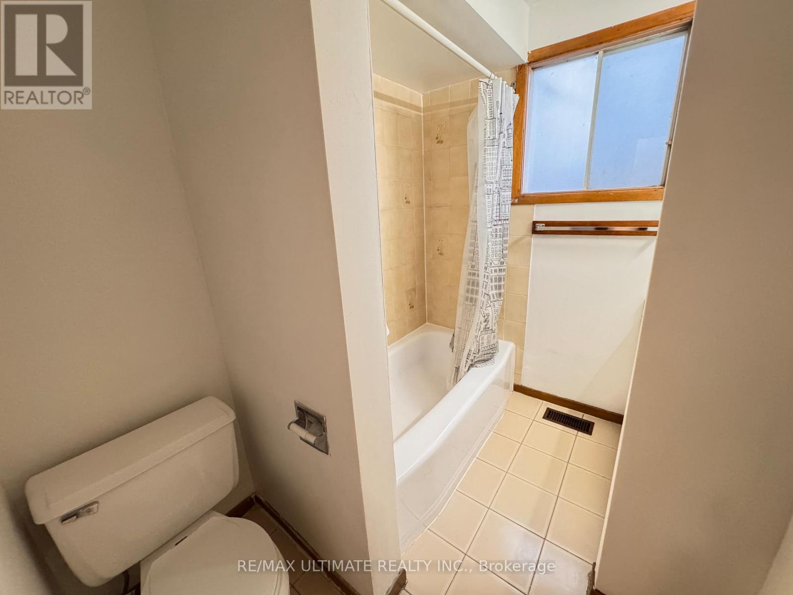 Main - 182 St Clarens Avenue, Toronto, Ontario  M6H 3W3 - Photo 7 - C12885654