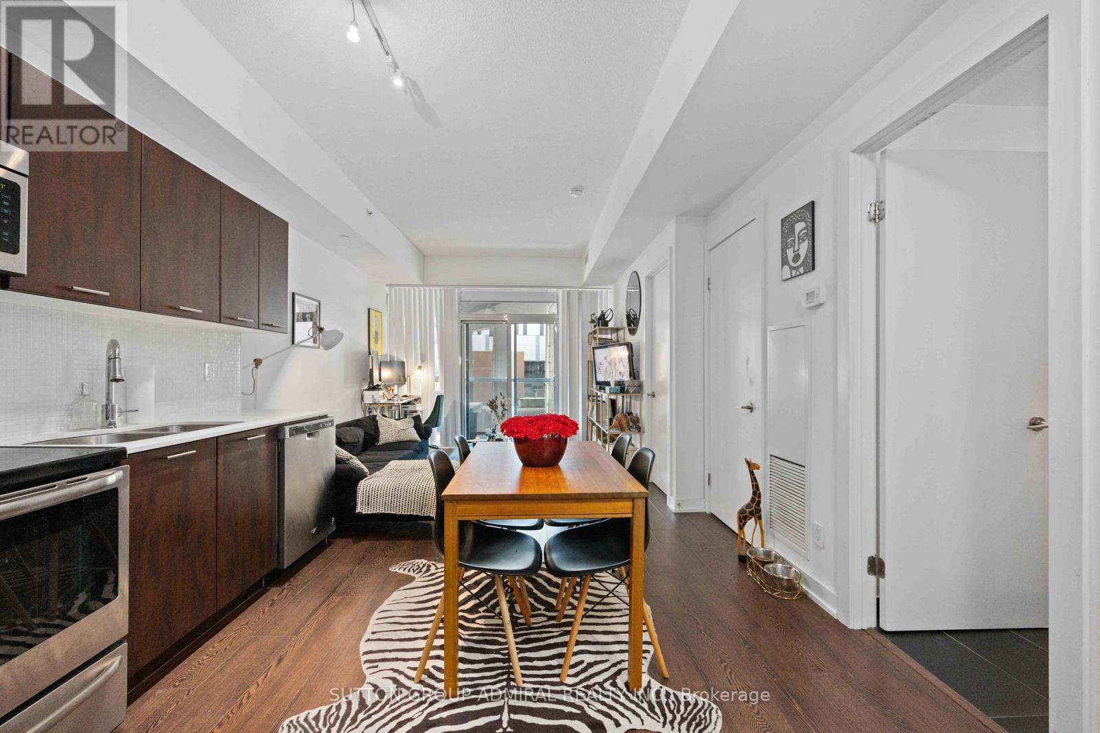 219 - 20 Bruyeres Mews, Toronto, Ontario  M5V 0G8 - Photo 7 - C12885724