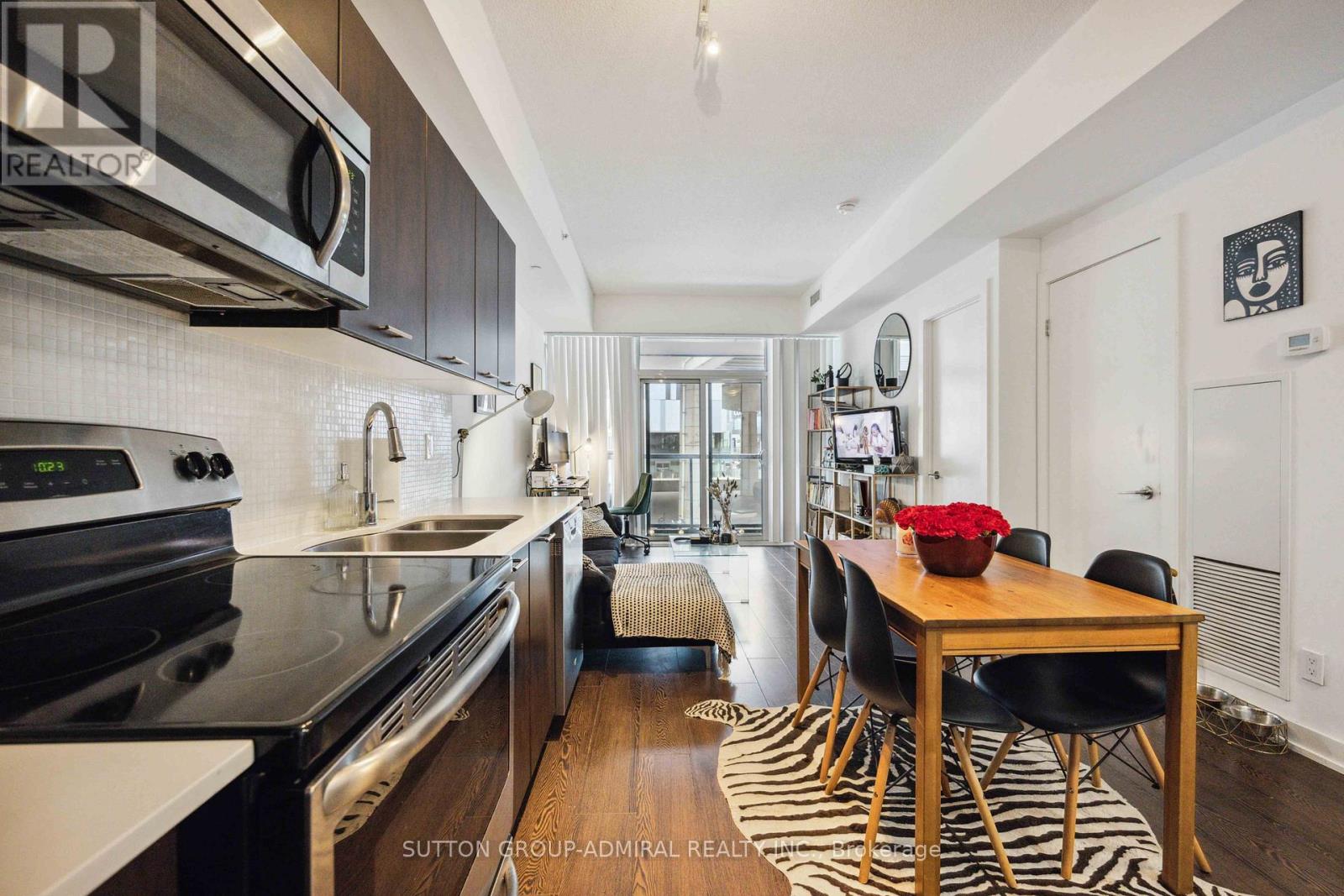 219 - 20 Bruyeres Mews, Toronto, Ontario  M5V 0G8 - Photo 9 - C12885724