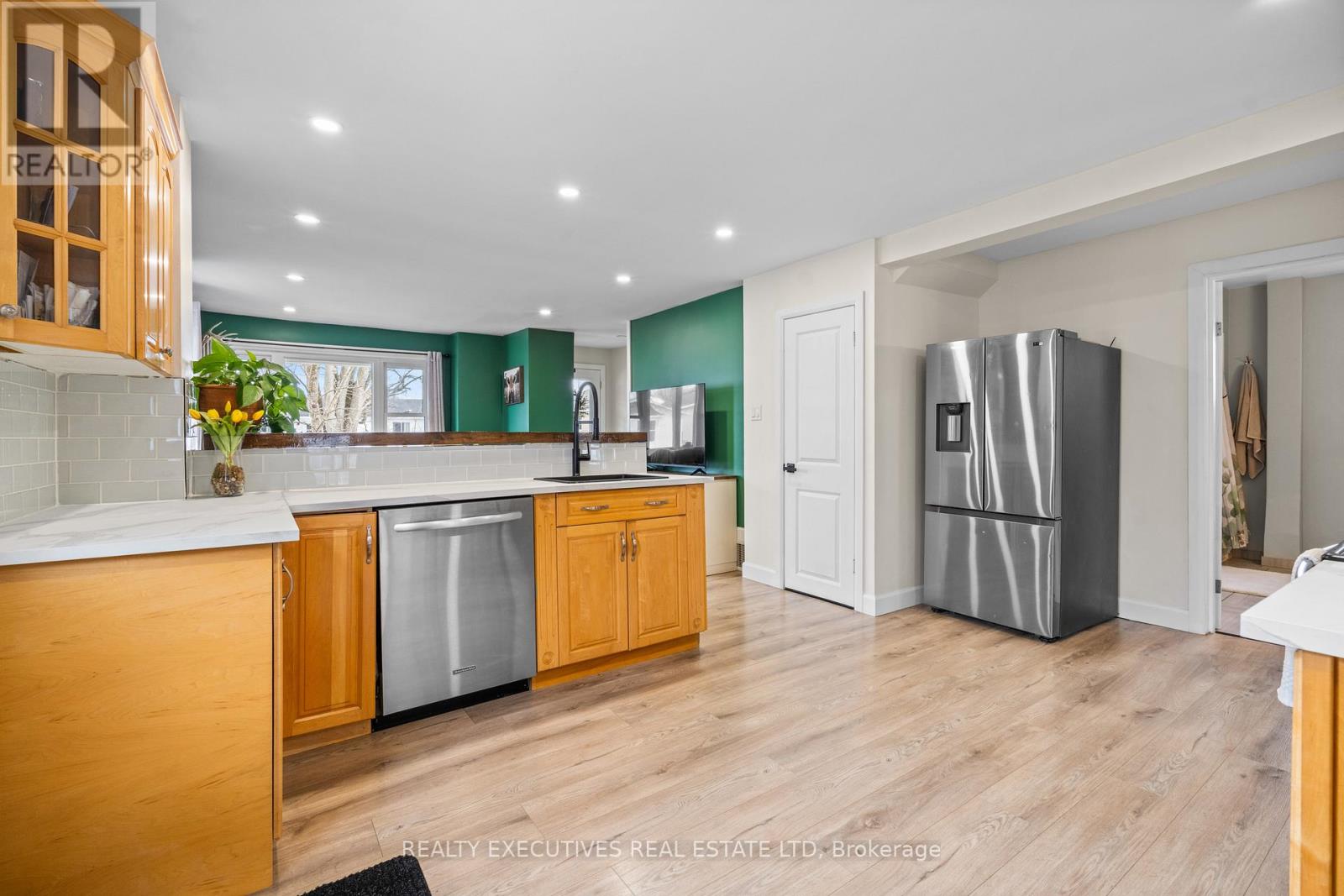 2 William Street, North Stormont, Ontario  K0C 1K0 - Photo 8 - X12885670