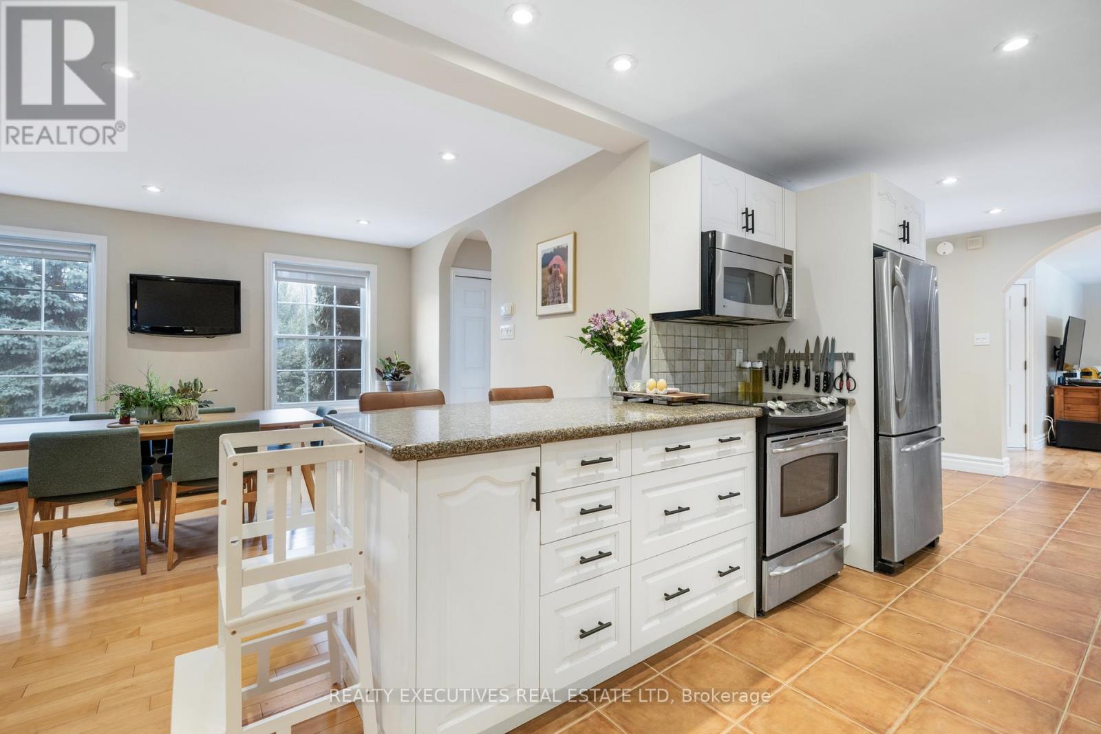 11943 Forest Hill Road, North Dundas, Ontario  K0C 2K0 - Photo 9 - X12885684