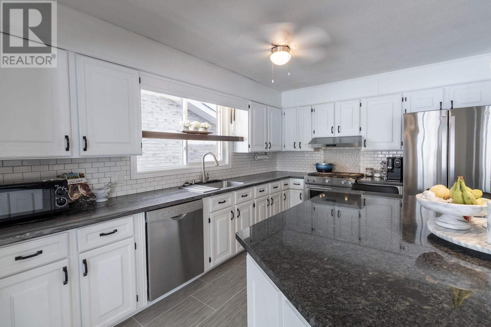 33 Parker Ave, Sault Ste. Marie, Ontario  P6B 1G6 - Photo 10 - SM260316