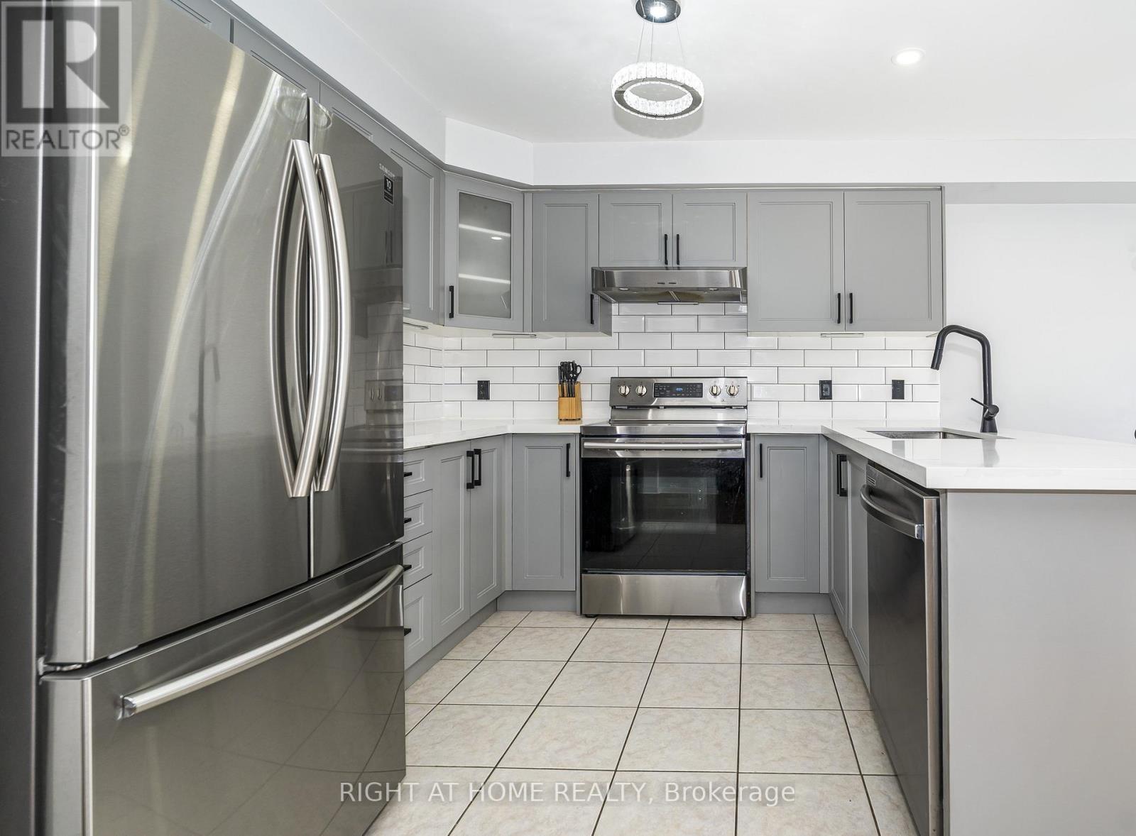 31 Tansley Crescent, Ajax, Ontario  L1Z 1Y5 - Photo 11 - E12885698