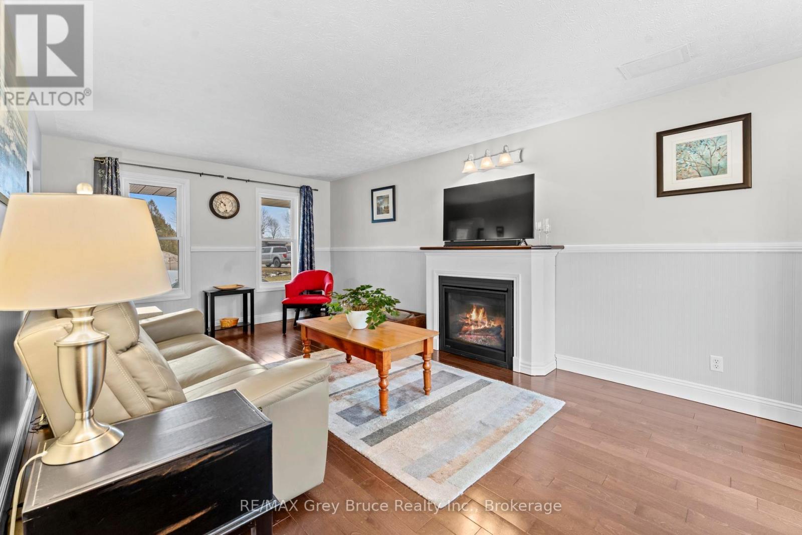 112 Mary Avenue, Georgian Bluffs, Ontario  N4K 5N5 - Photo 10 - X12885680