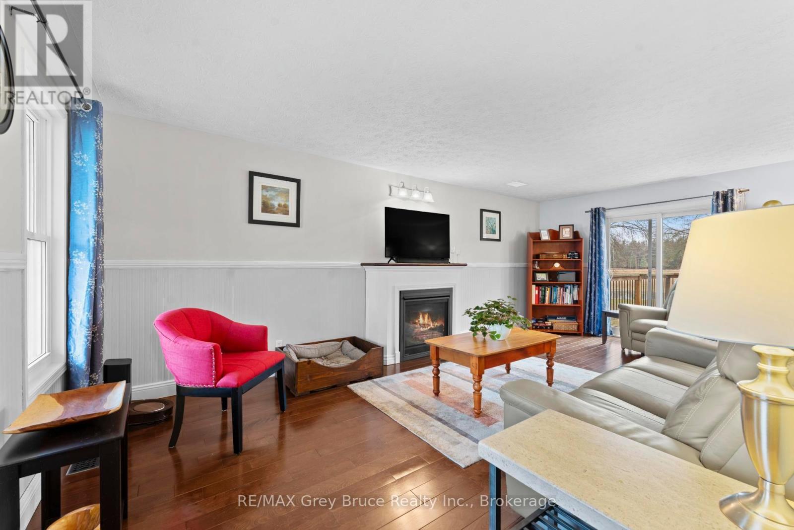 112 Mary Avenue, Georgian Bluffs, Ontario  N4K 5N5 - Photo 9 - X12885680