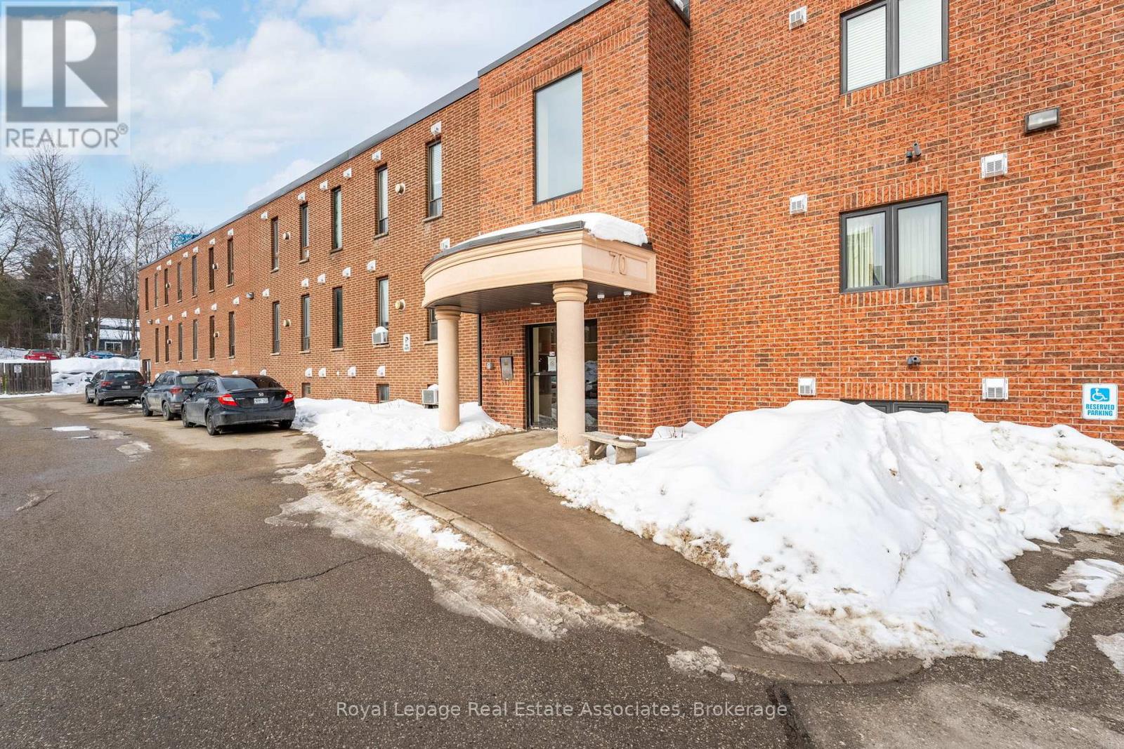 102 - 70 First Street, Orangeville, Ontario L9W 2E5 - Photo 2 - W12885704