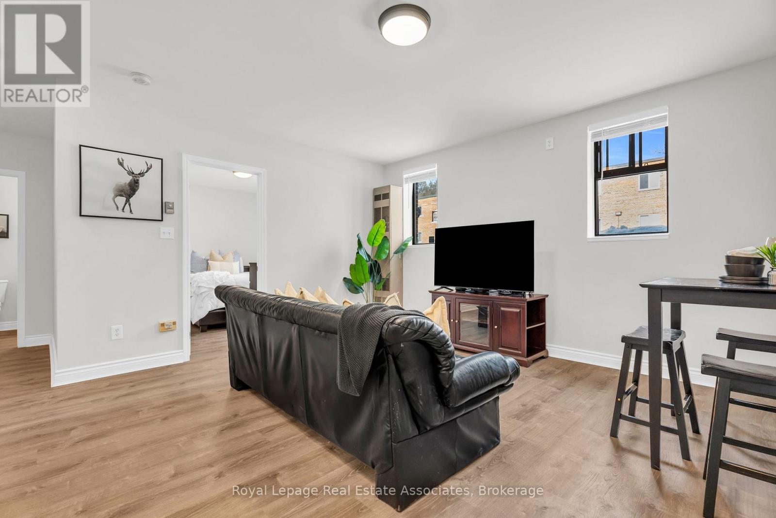 102 - 70 First Street, Orangeville, Ontario L9W 2E5 - Photo 6 - W12885704