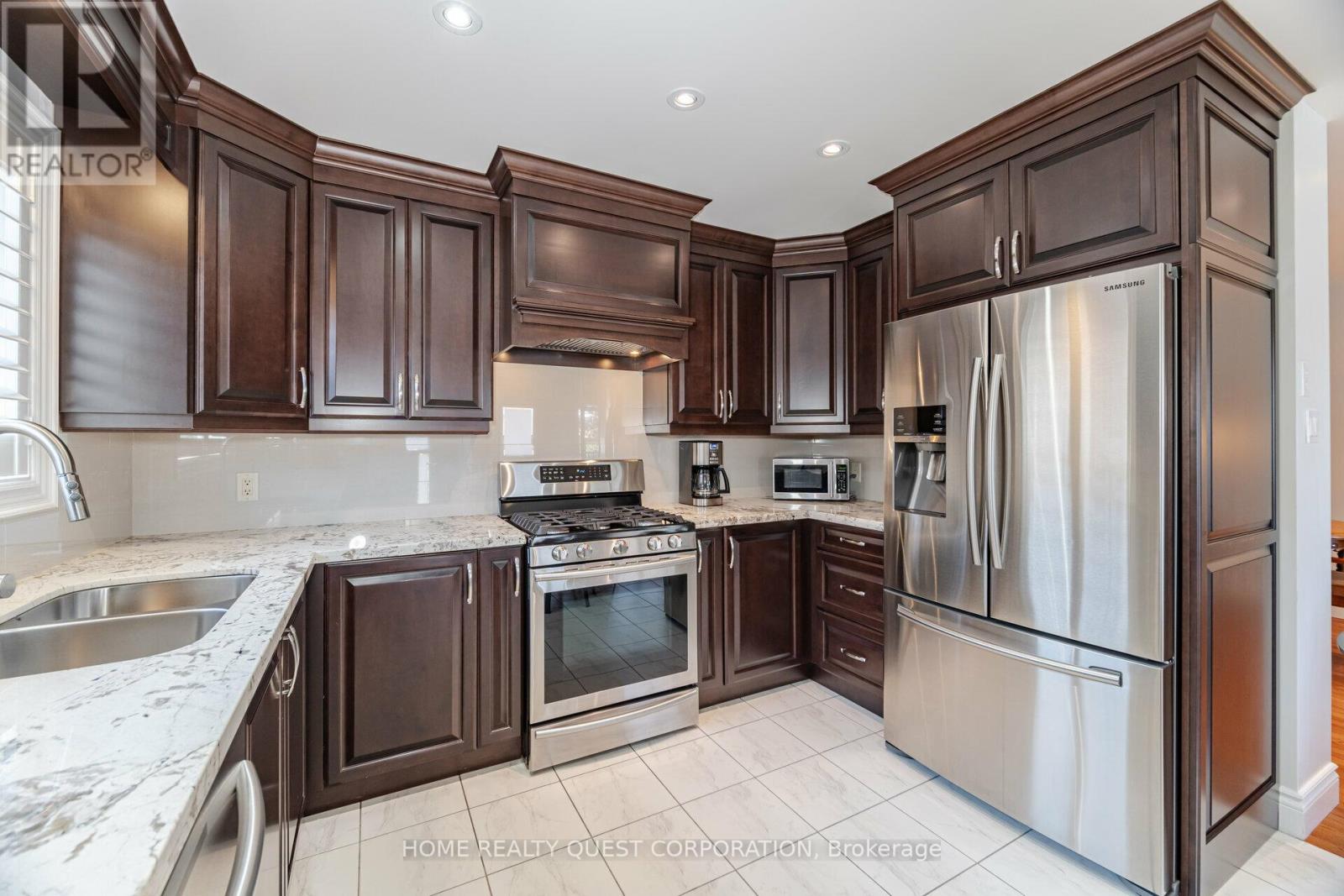 4190 Bishopstoke Lane, Mississauga, Ontario  L4Z 1J3 - Photo 8 - W12885706
