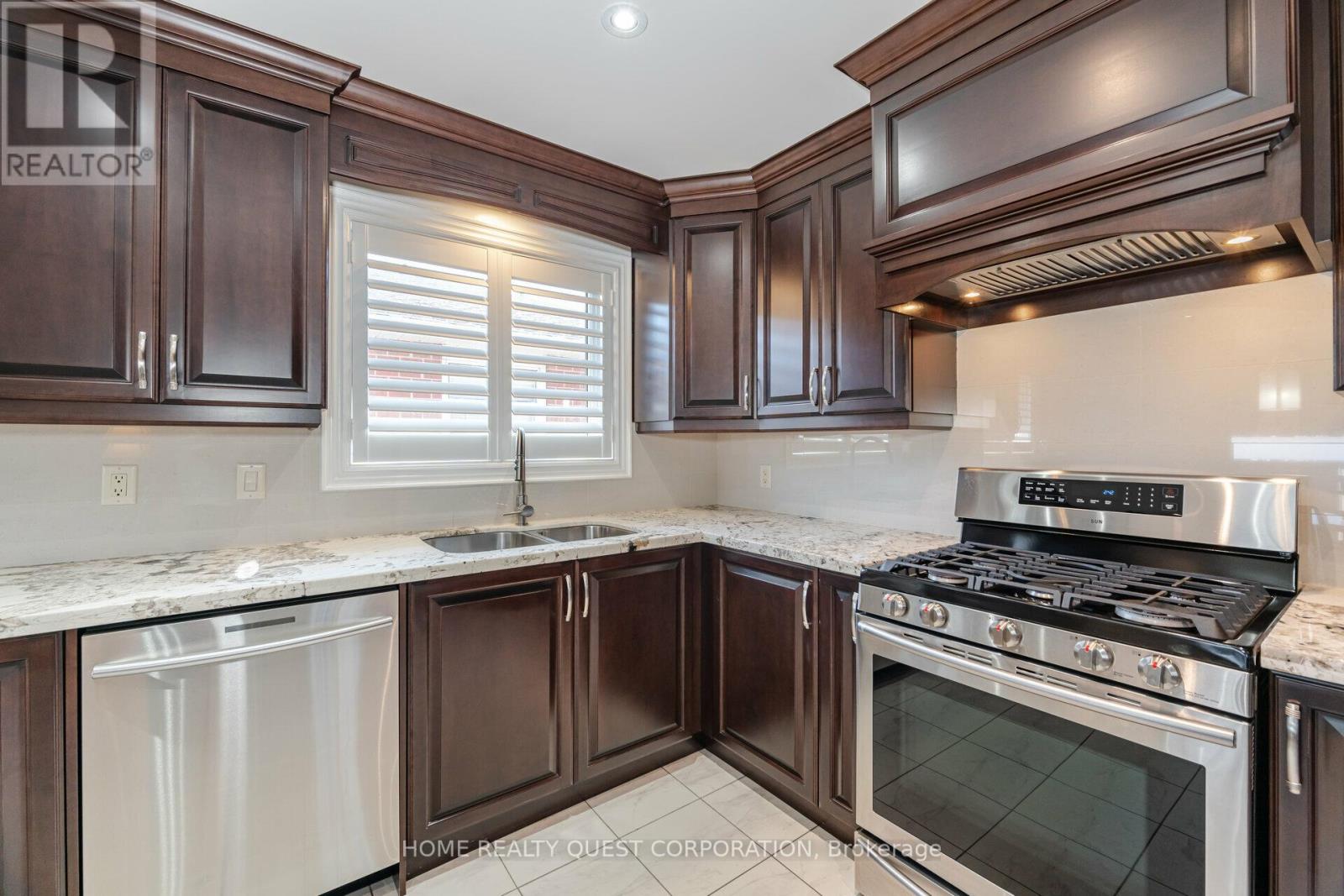 4190 Bishopstoke Lane, Mississauga, Ontario  L4Z 1J3 - Photo 9 - W12885706