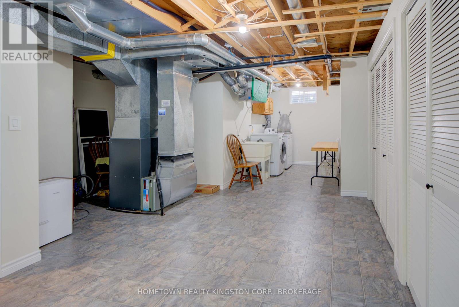 59 Abbey Dawn Drive, Loyalist, Ontario  K0H 1G0 - Photo 24 - X12876310