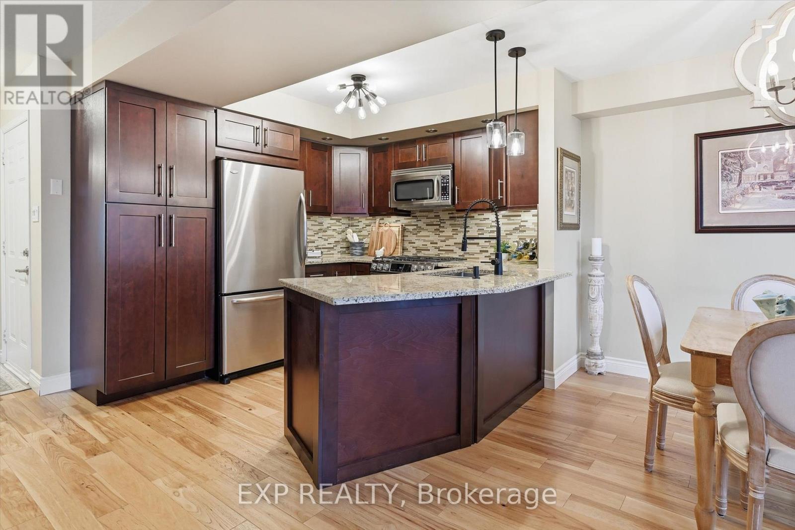 22 - 18 Cedar Street, Grimsby, Ontario  L3M 5M8 - Photo 10 - X12885686