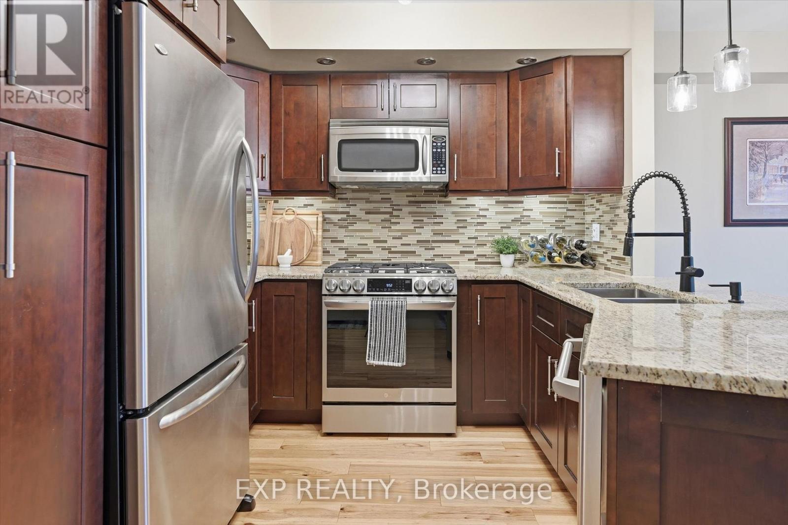 22 - 18 Cedar Street, Grimsby, Ontario  L3M 5M8 - Photo 11 - X12885686