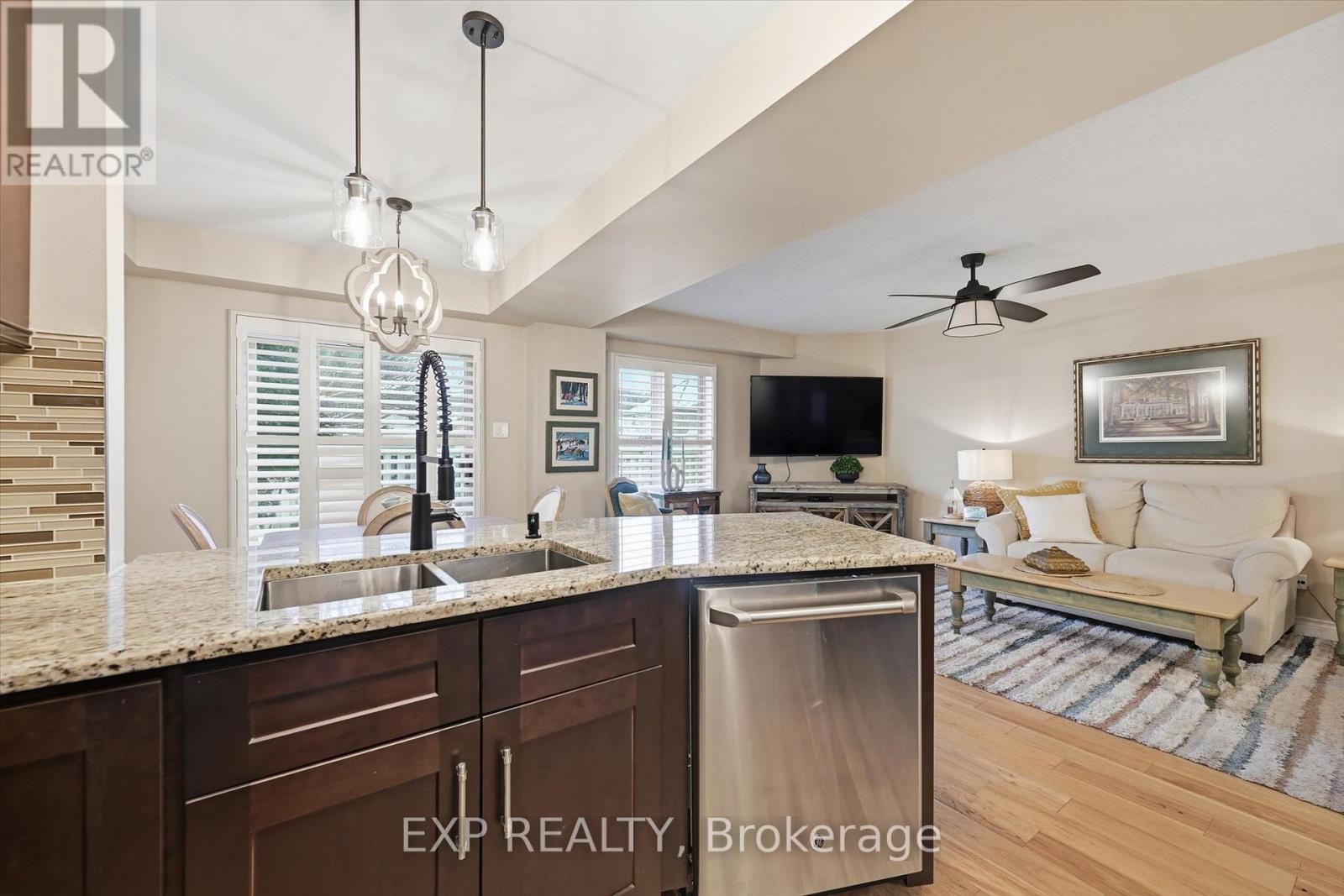 22 - 18 Cedar Street, Grimsby, Ontario  L3M 5M8 - Photo 14 - X12885686