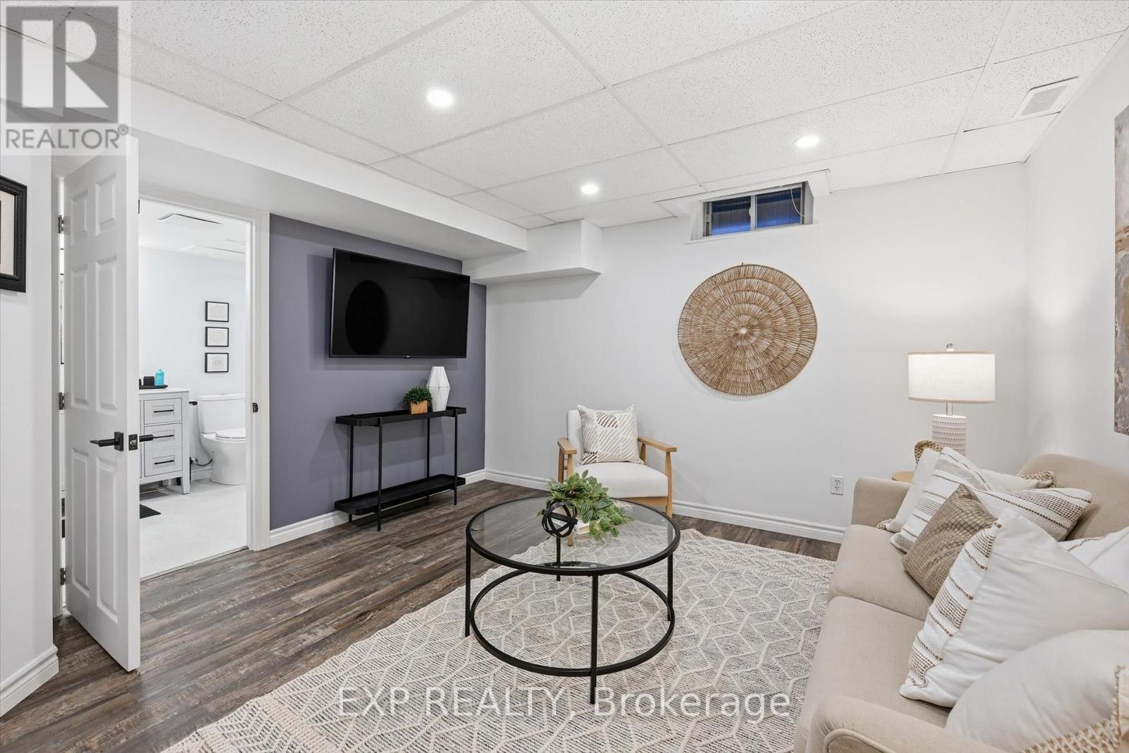 22 - 18 Cedar Street, Grimsby, Ontario  L3M 5M8 - Photo 40 - X12885686