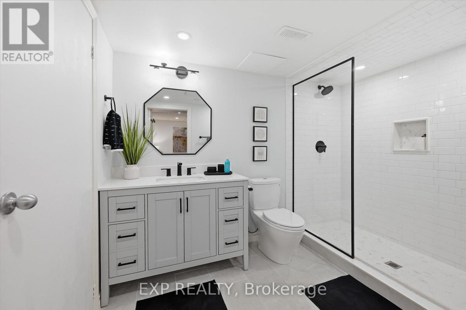 22 - 18 Cedar Street, Grimsby, Ontario  L3M 5M8 - Photo 42 - X12885686