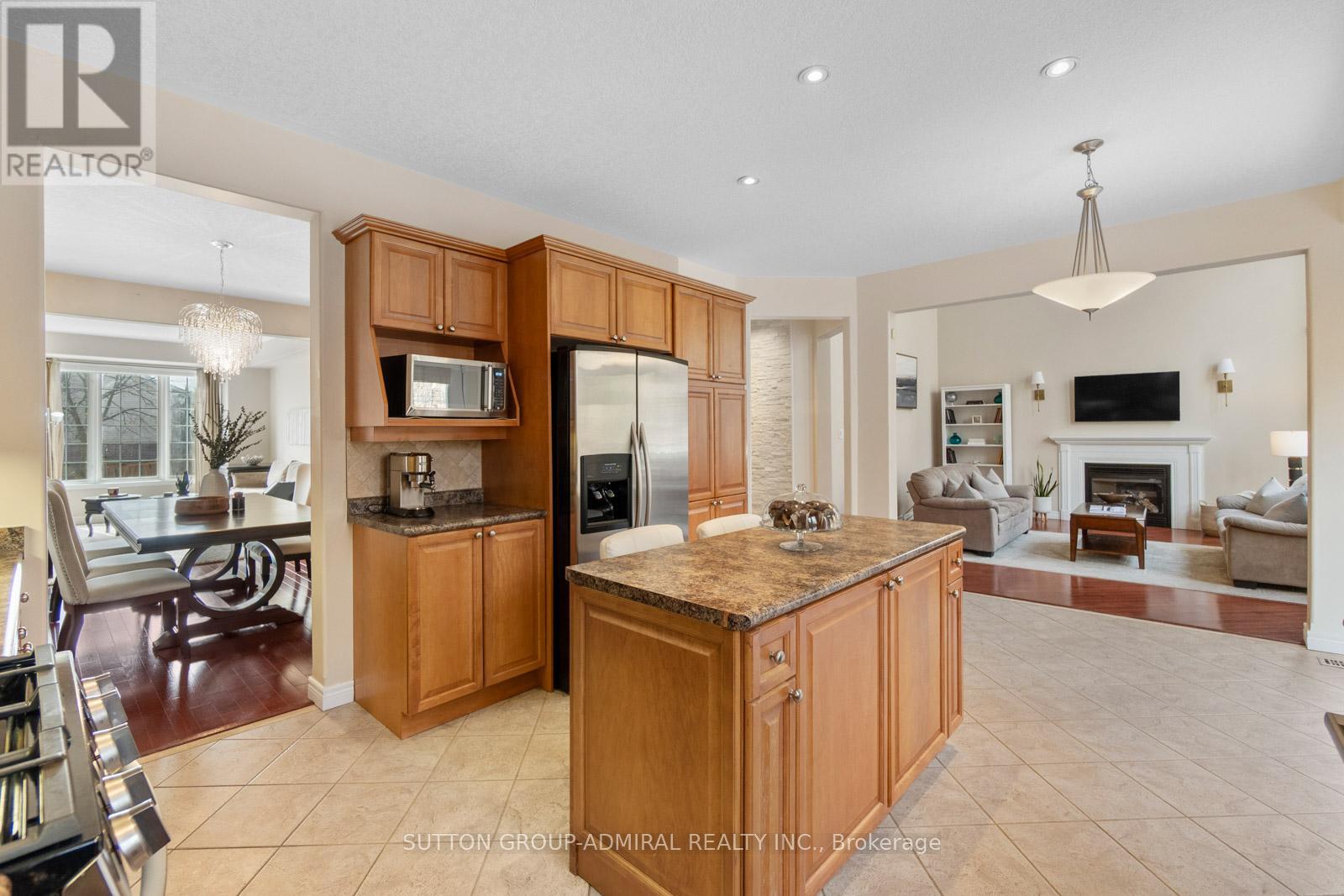 303 Winterburg Court, Waterloo, Ontario  N2V 2S8 - Photo 17 - X12885708