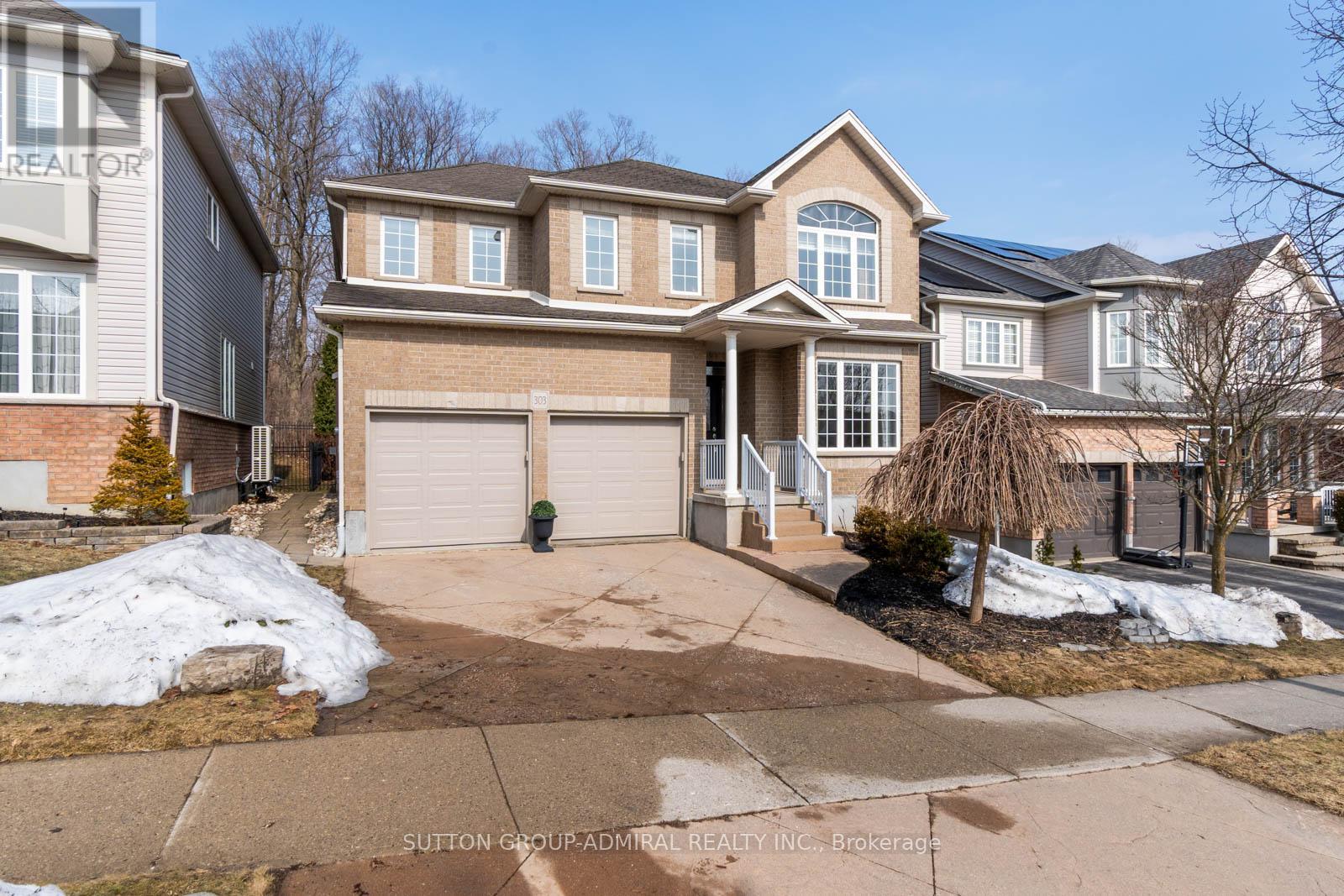 303 Winterburg Court, Waterloo, Ontario  N2V 2S8 - Photo 2 - X12885708