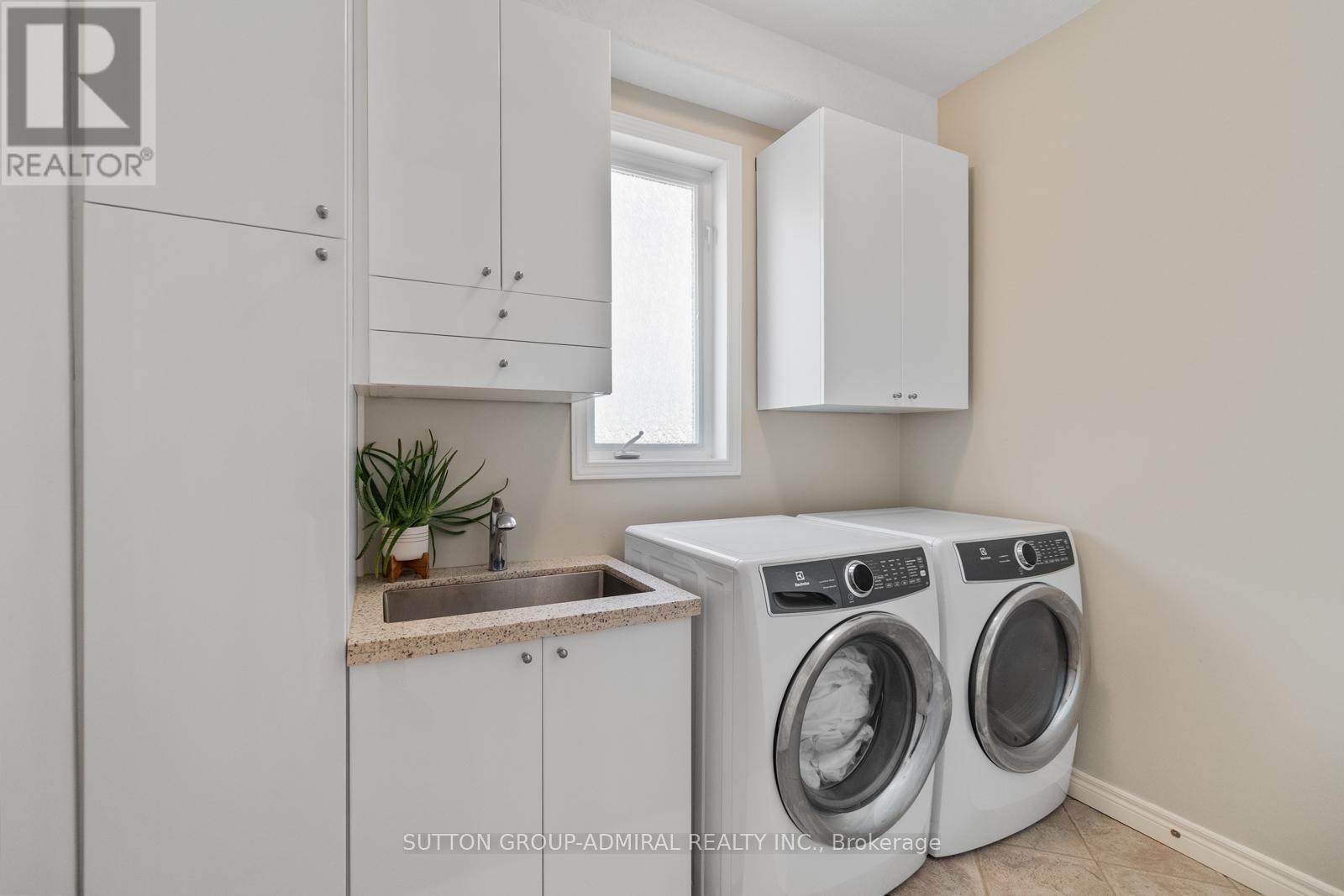 303 Winterburg Court, Waterloo, Ontario  N2V 2S8 - Photo 20 - X12885708