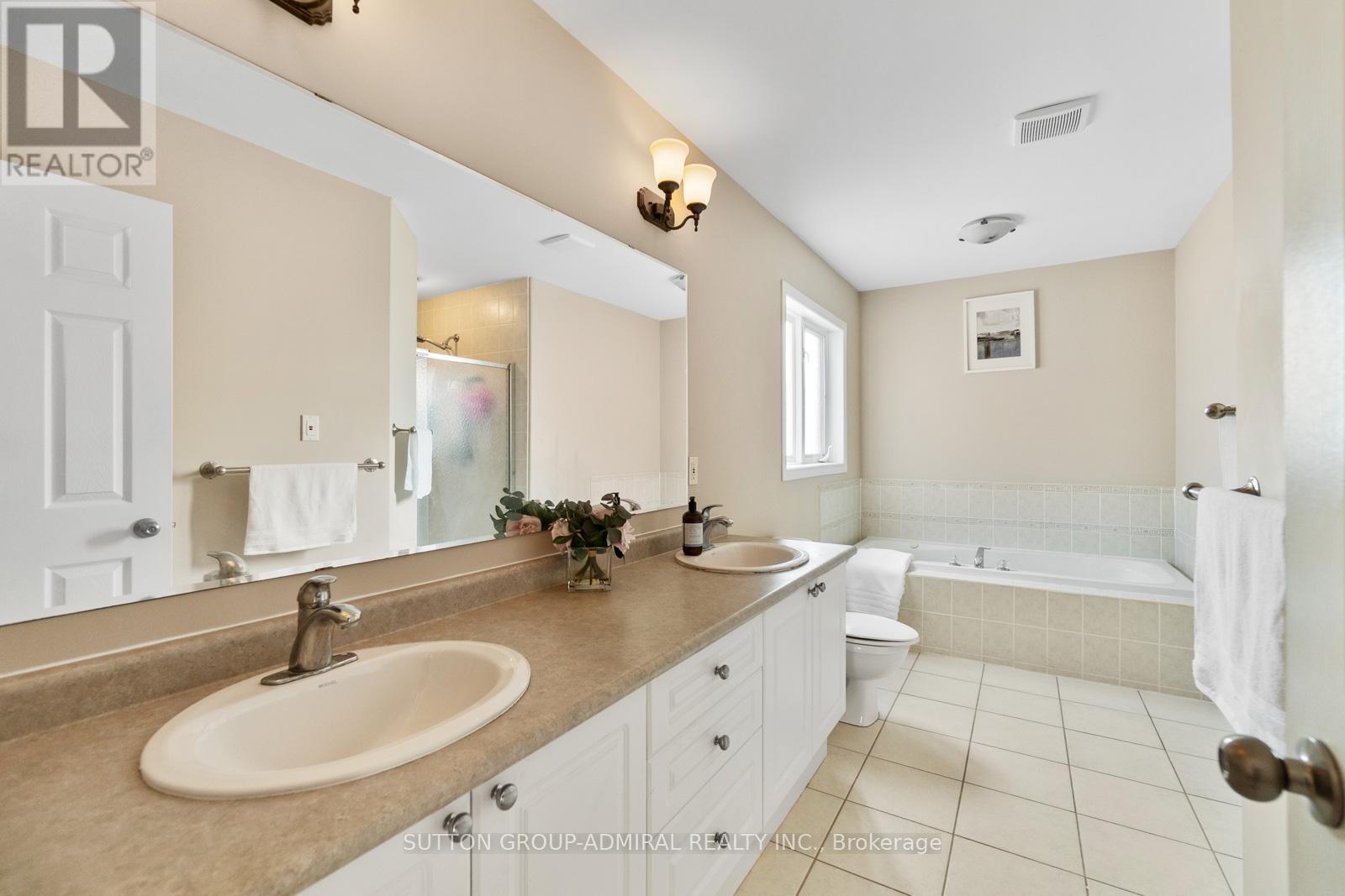 303 Winterburg Court, Waterloo, Ontario  N2V 2S8 - Photo 26 - X12885708