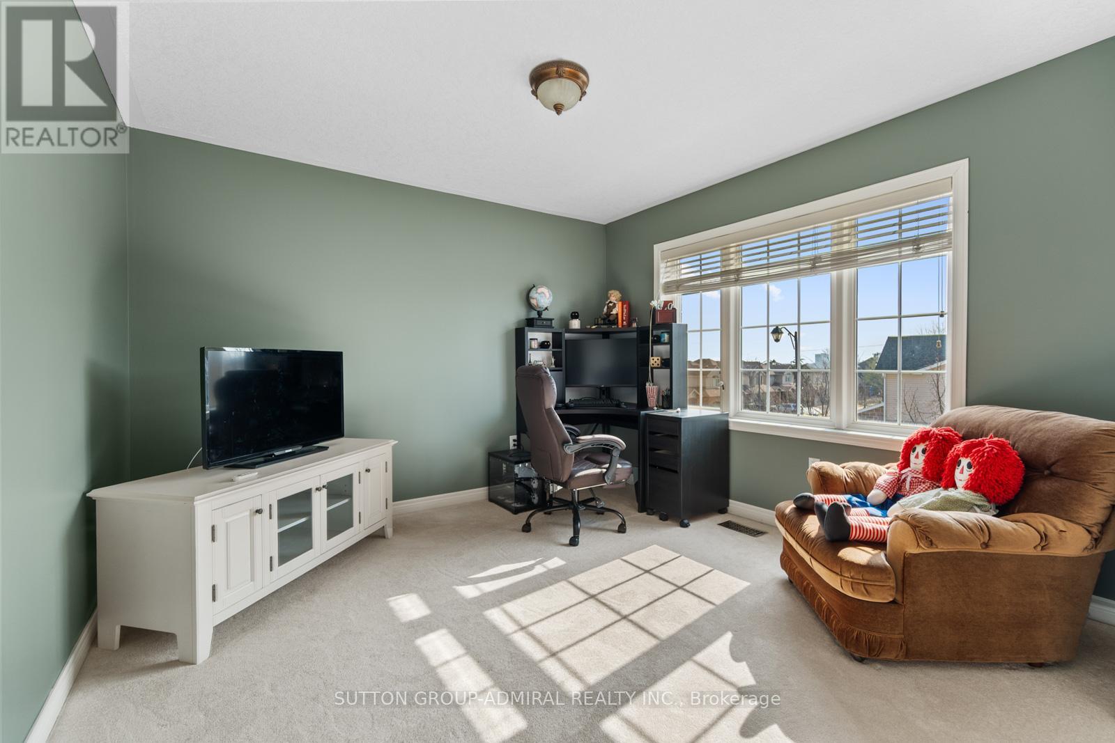 303 Winterburg Court, Waterloo, Ontario  N2V 2S8 - Photo 29 - X12885708