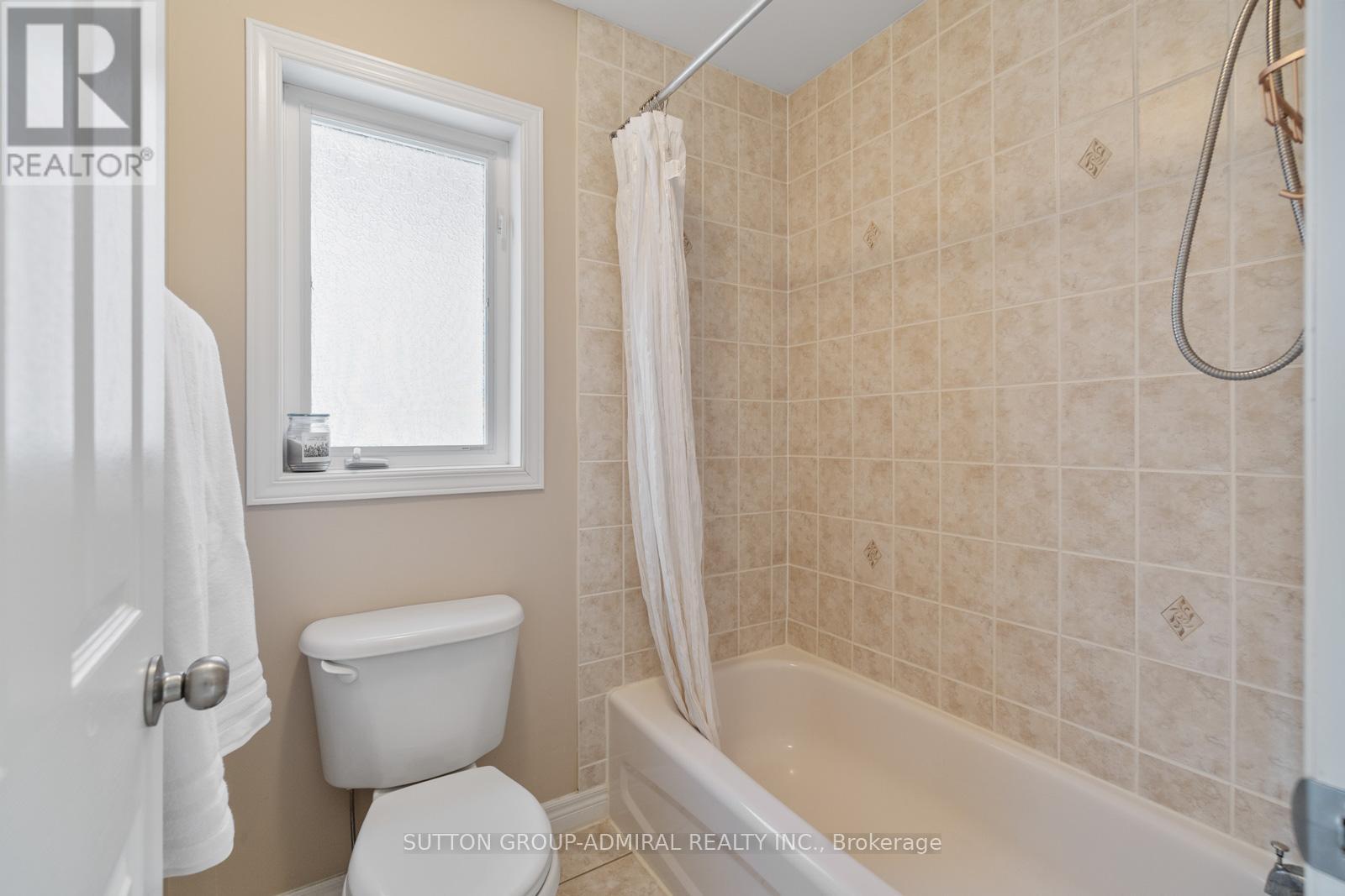 303 Winterburg Court, Waterloo, Ontario  N2V 2S8 - Photo 36 - X12885708
