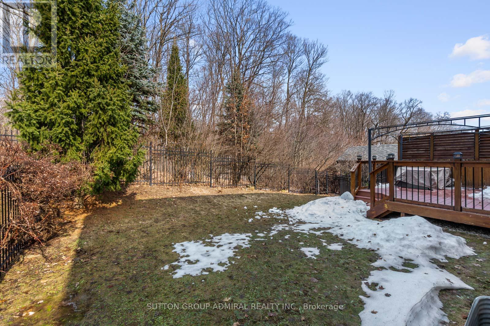 303 Winterburg Court, Waterloo, Ontario  N2V 2S8 - Photo 38 - X12885708