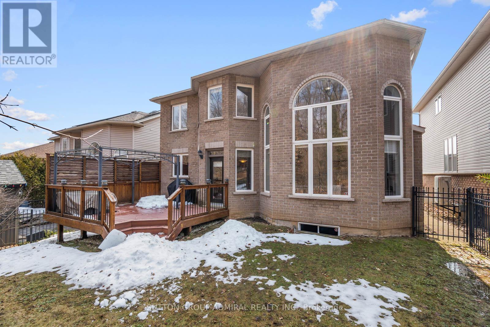 303 Winterburg Court, Waterloo, Ontario  N2V 2S8 - Photo 39 - X12885708