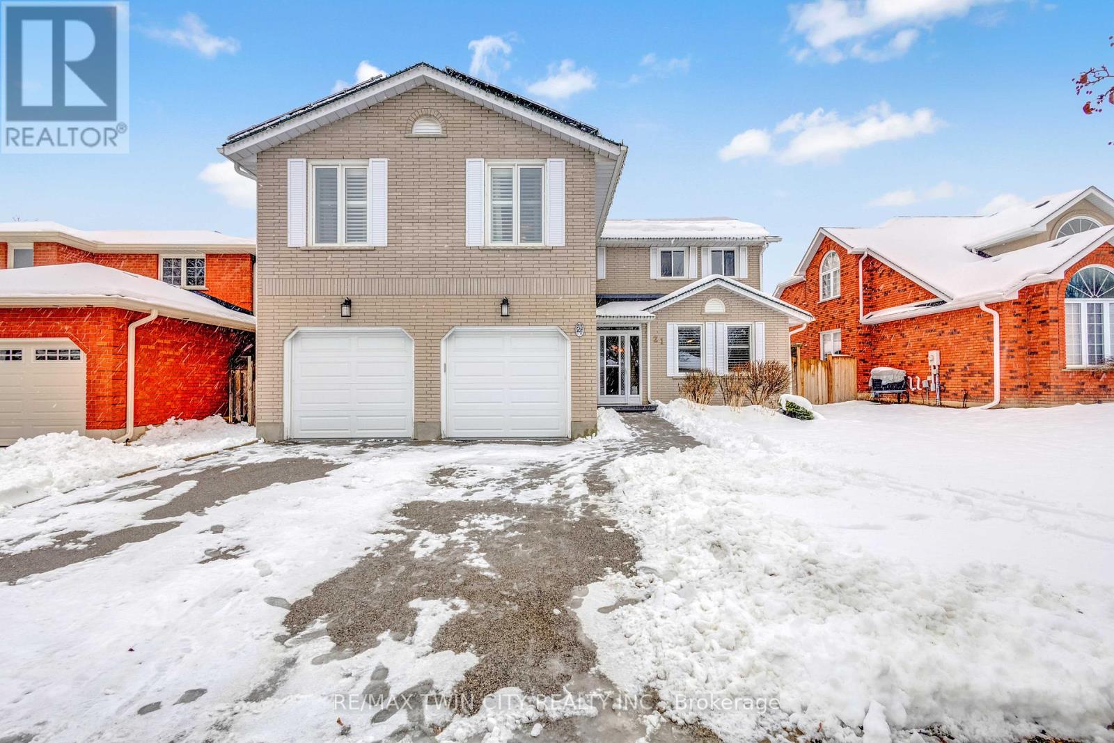 21 Riva Ridge, Brantford, Ontario  N3P 1S2 - Photo 3 - X12885720