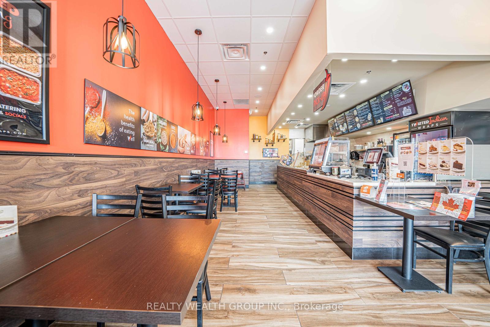 4 - 370 Kent Street W, Kawartha Lakes, Ontario K9V 6G8 - Photo 2 - X12885740