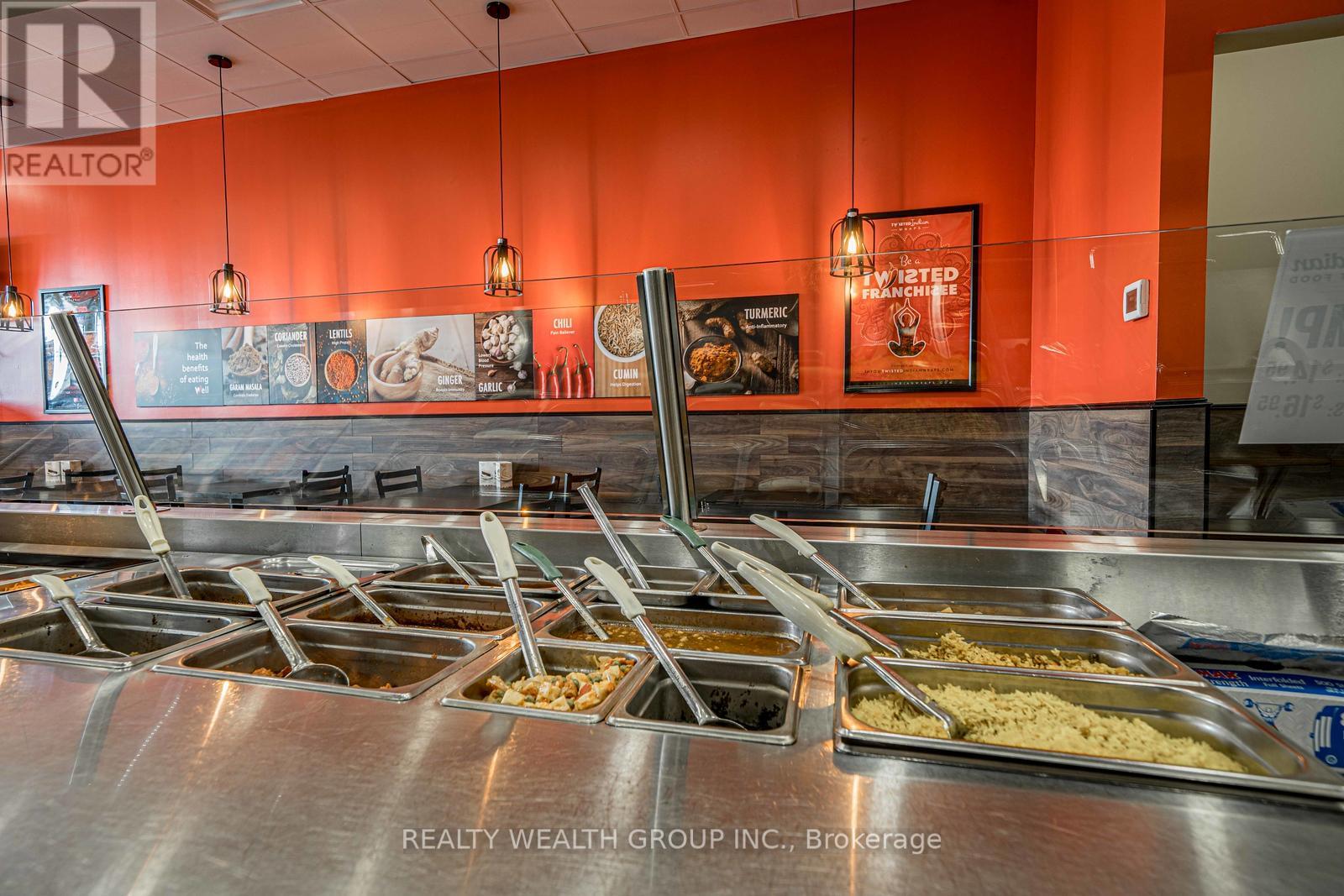 4 - 370 Kent Street W, Kawartha Lakes, Ontario K9V 6G8 - Photo 5 - X12885740