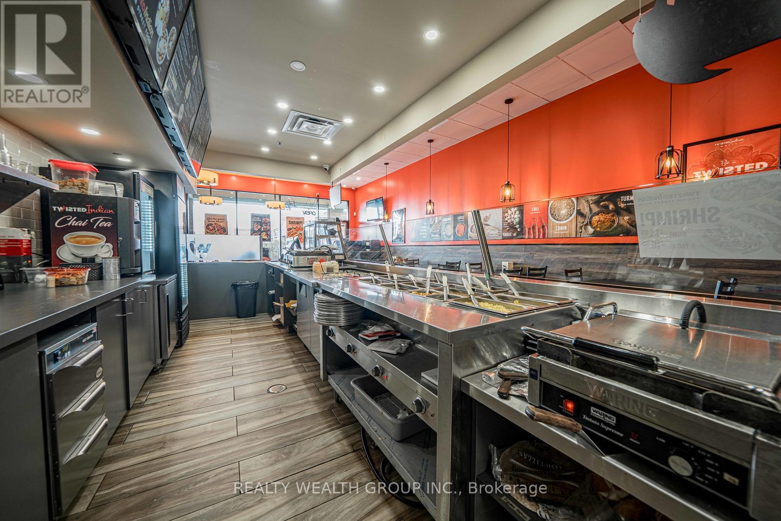 4 - 370 Kent Street W, Kawartha Lakes, Ontario K9V 6G8 - Photo 6 - X12885740