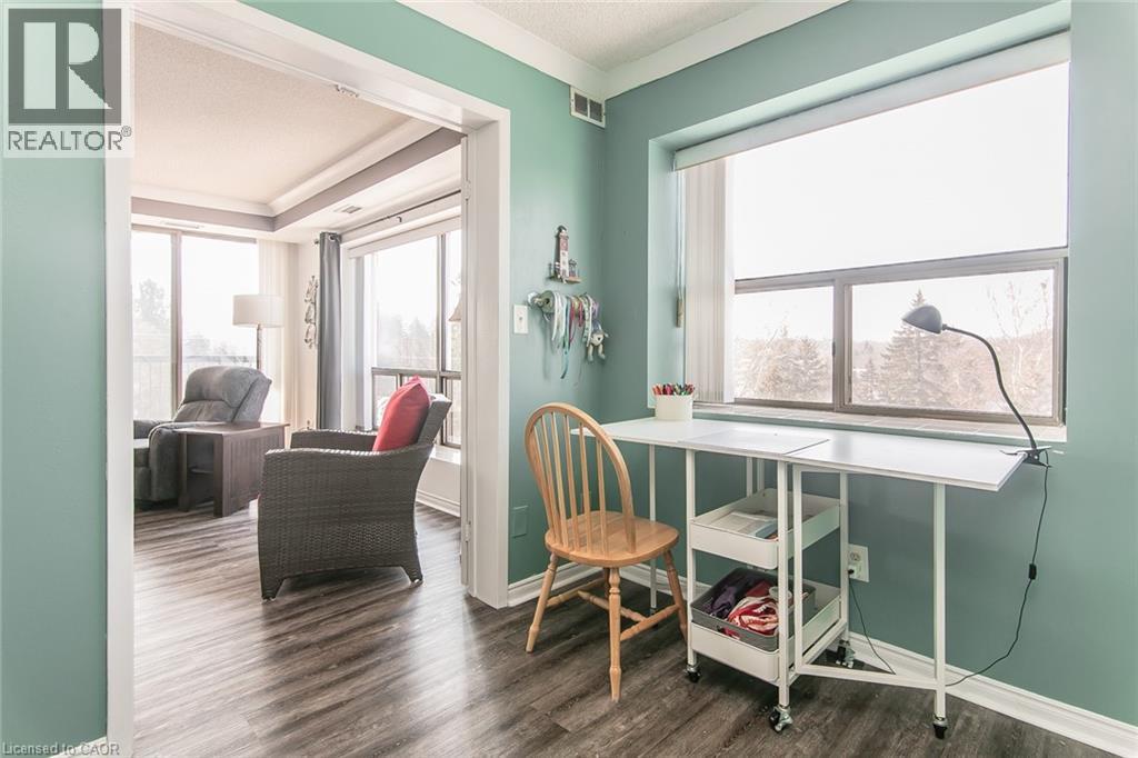 300 Keats Way Unit# 402, Waterloo, Ontario N2L 6E6 - Photo 41 - 40812006